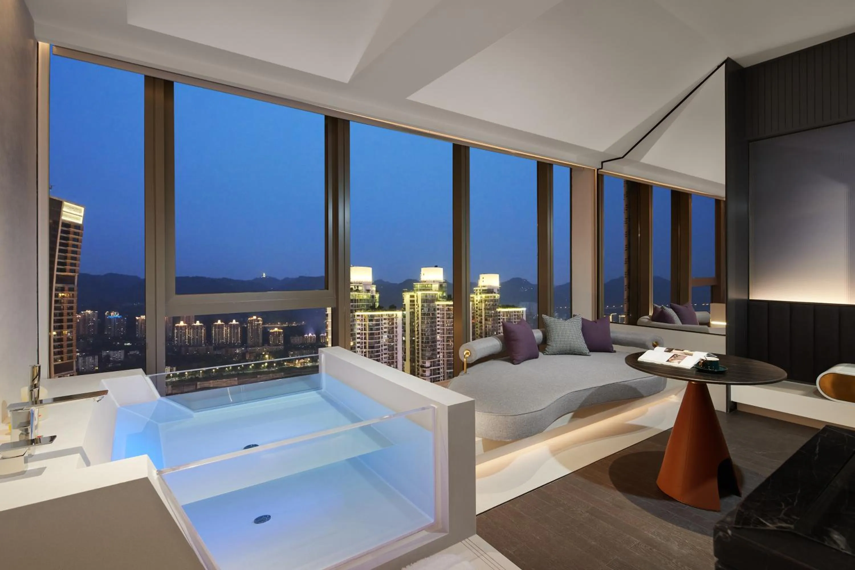 Bath in ISEYA Panoramic Hotel Chongqing Jiefangbei Raffles Plaza