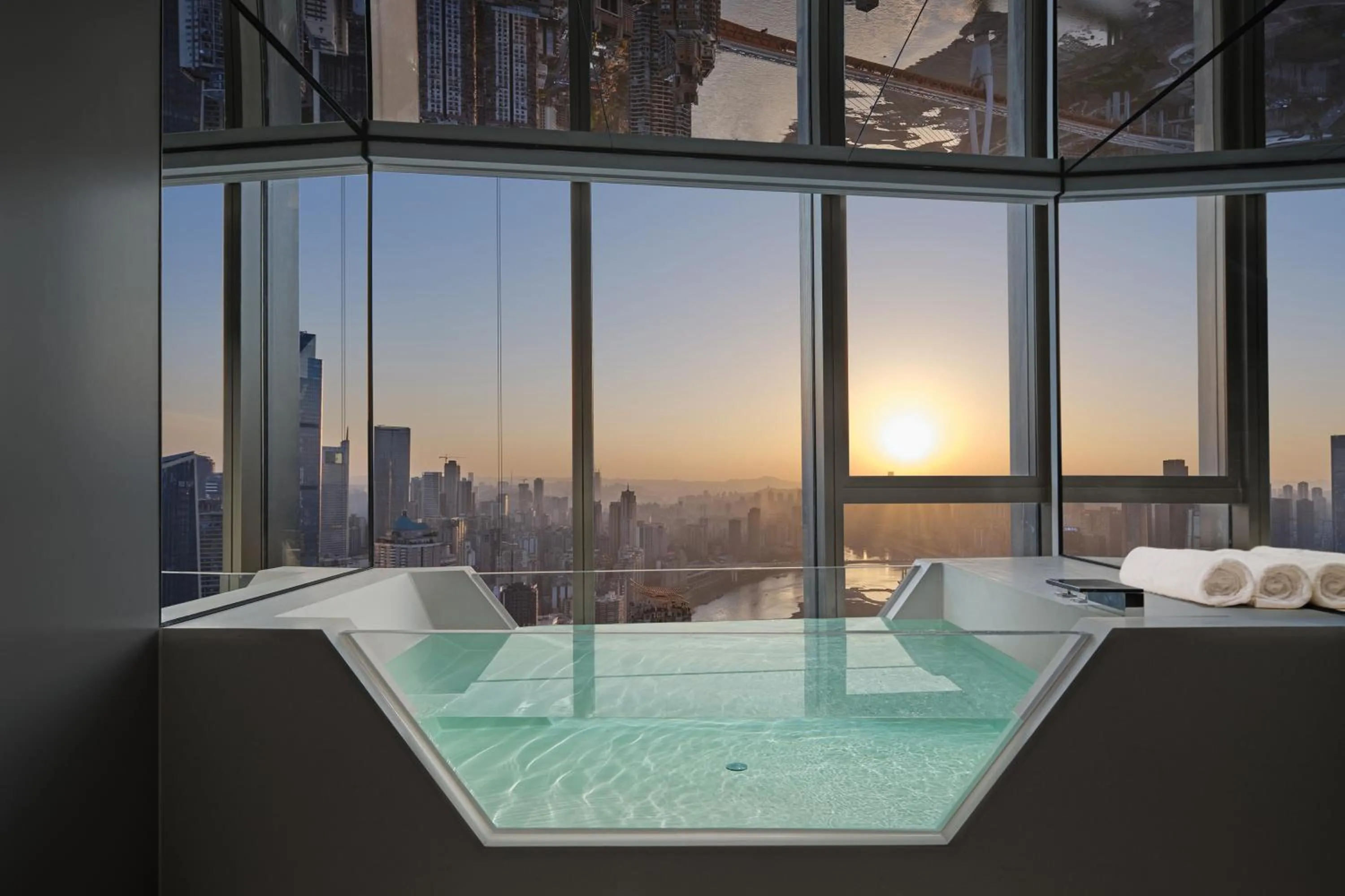 Hot Tub in ISEYA Panoramic Hotel Chongqing Jiefangbei Raffles Plaza