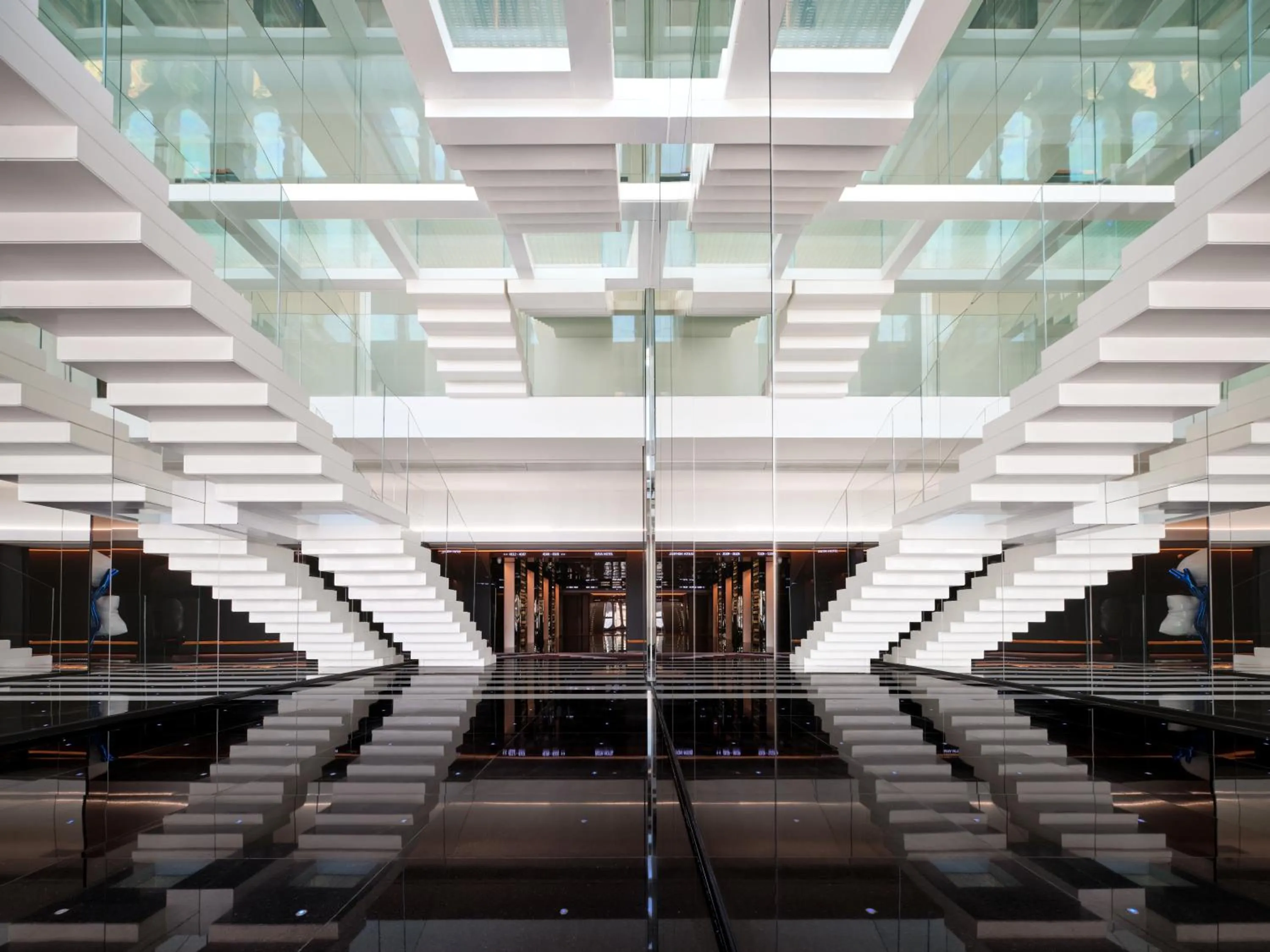 Lobby or reception in ISEYA Panoramic Hotel Chongqing Jiefangbei Raffles Plaza