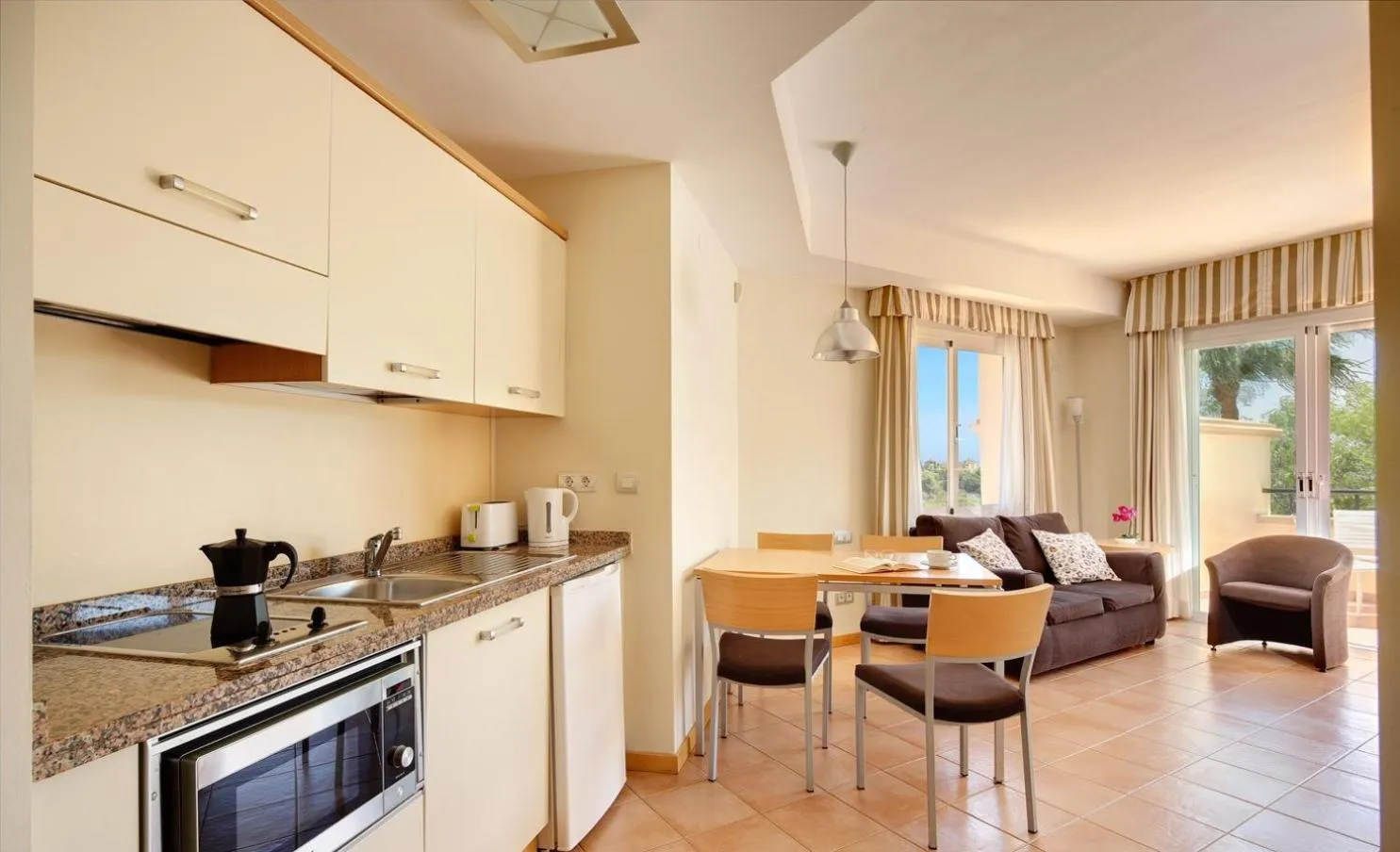 kitchen in Hotel - Apartamentos Greenlife Golf