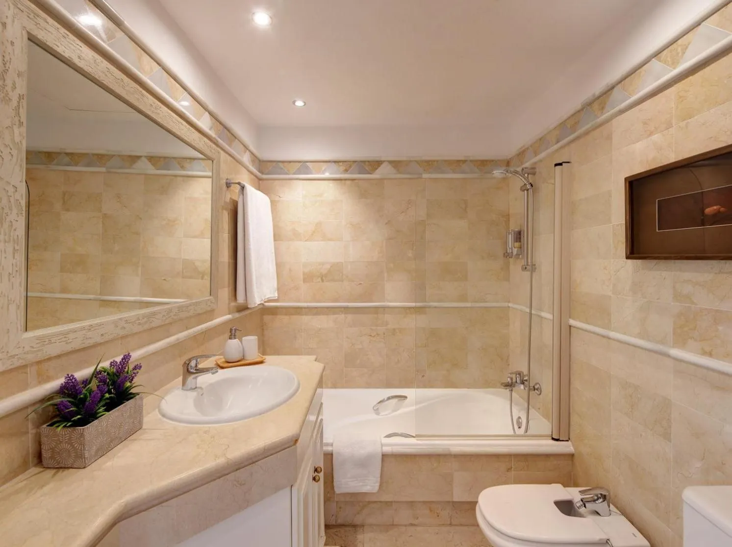 Bathroom in Hotel - Apartamentos Greenlife Golf