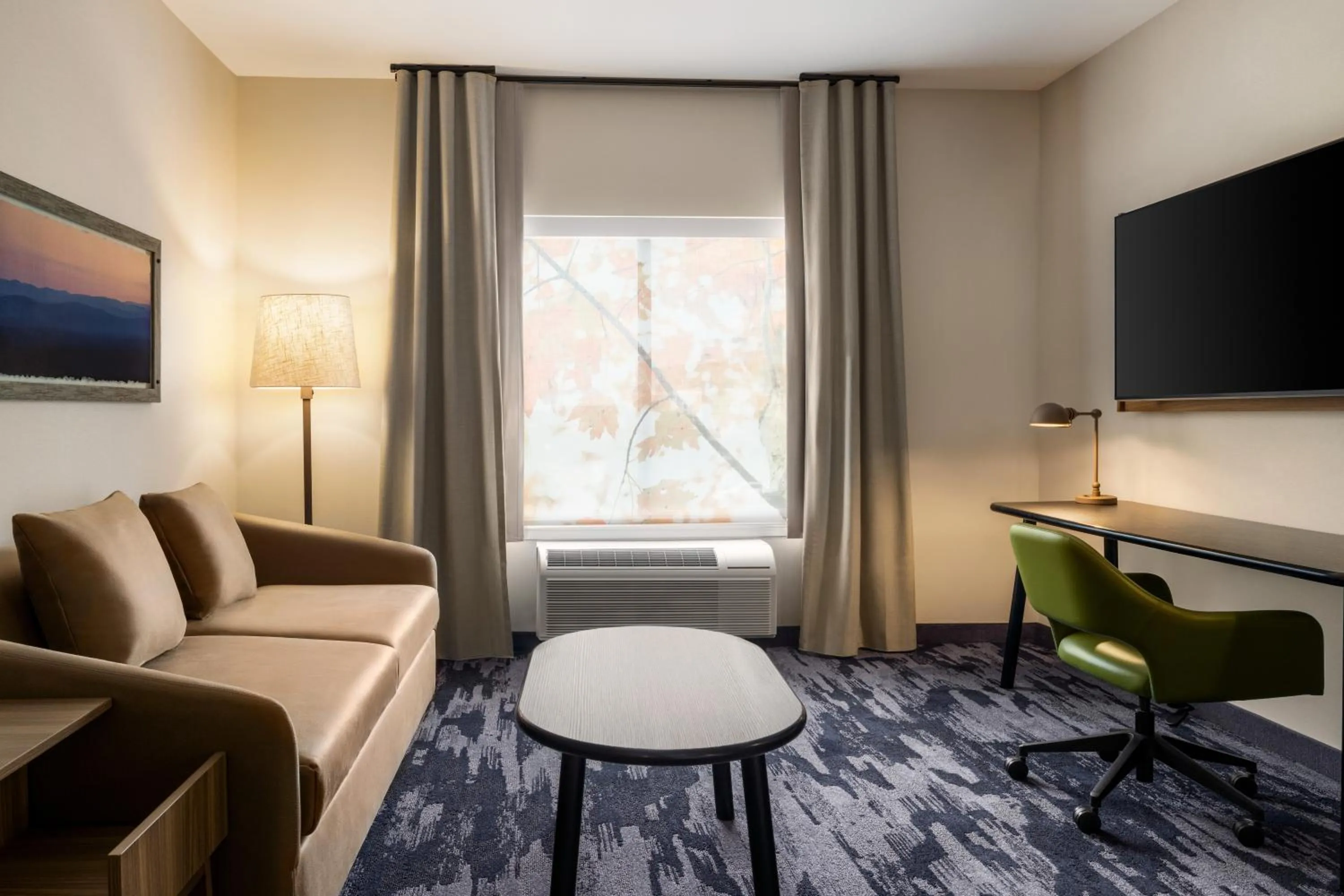 Seating area in Fairfield by Marriott Inn & Suites Bethlehem PA