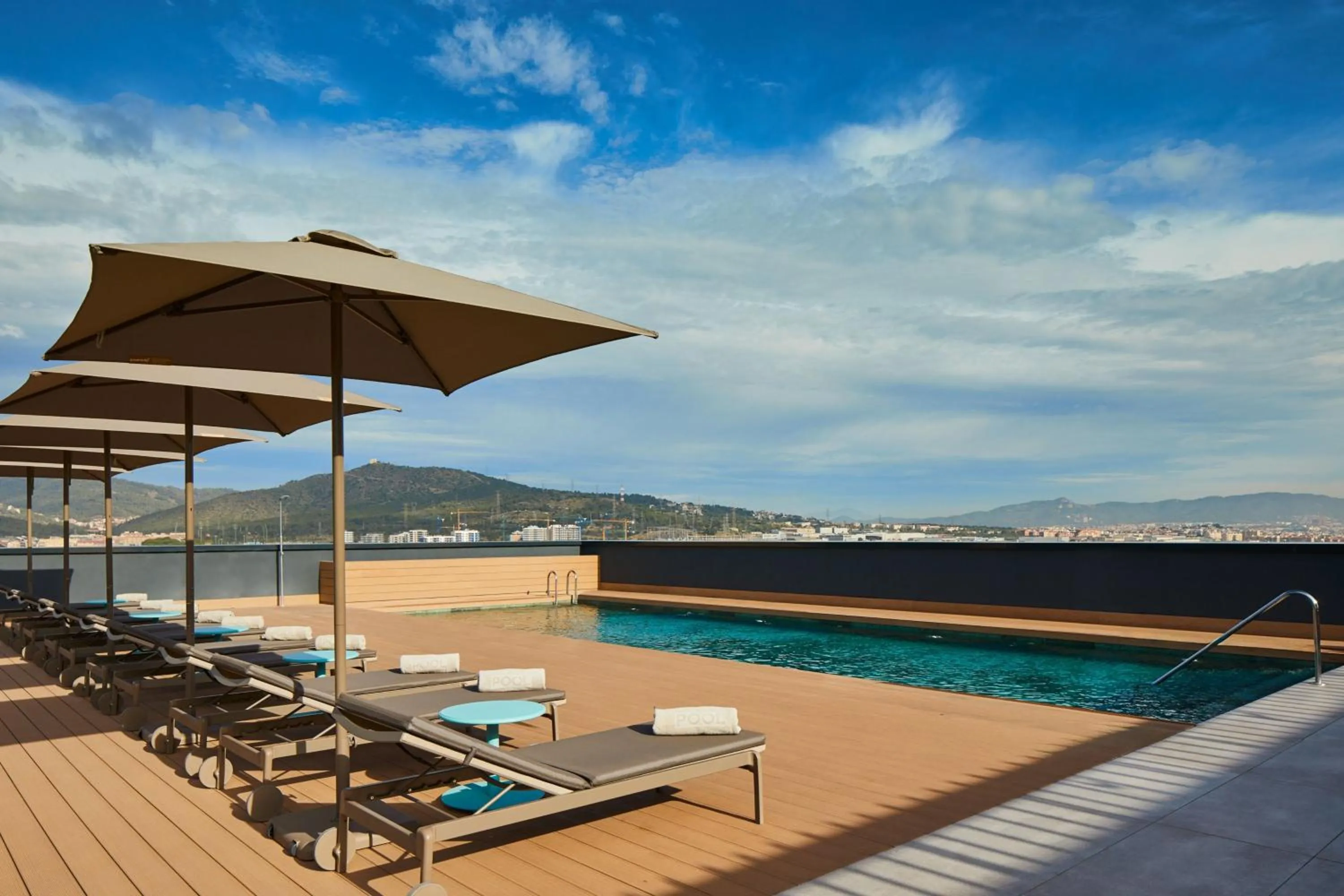 Swimming pool in Four Points by Sheraton Barcelona Airport