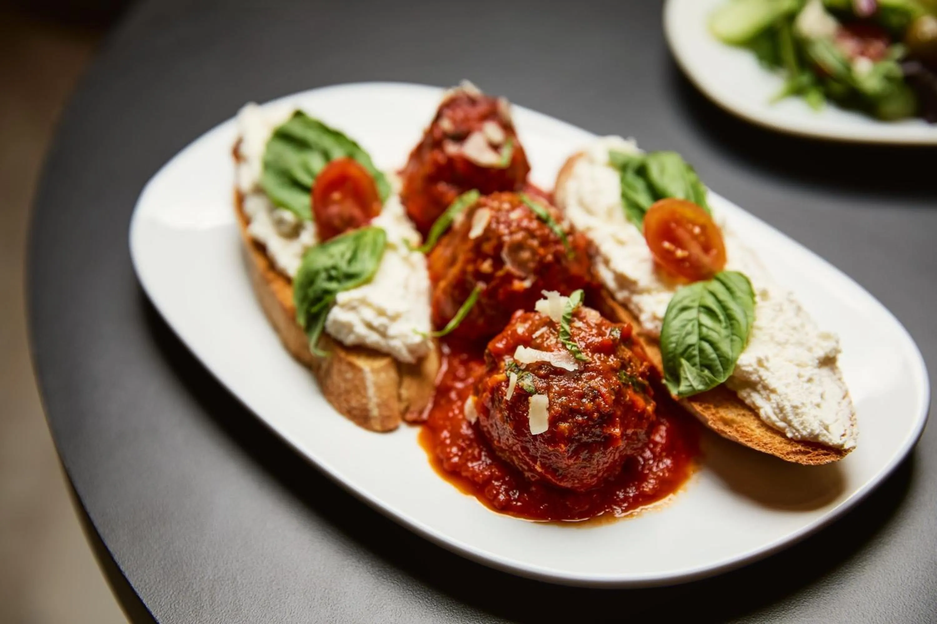 Restaurant/places to eat in AC Hotel by Marriott Kansas City Downtown