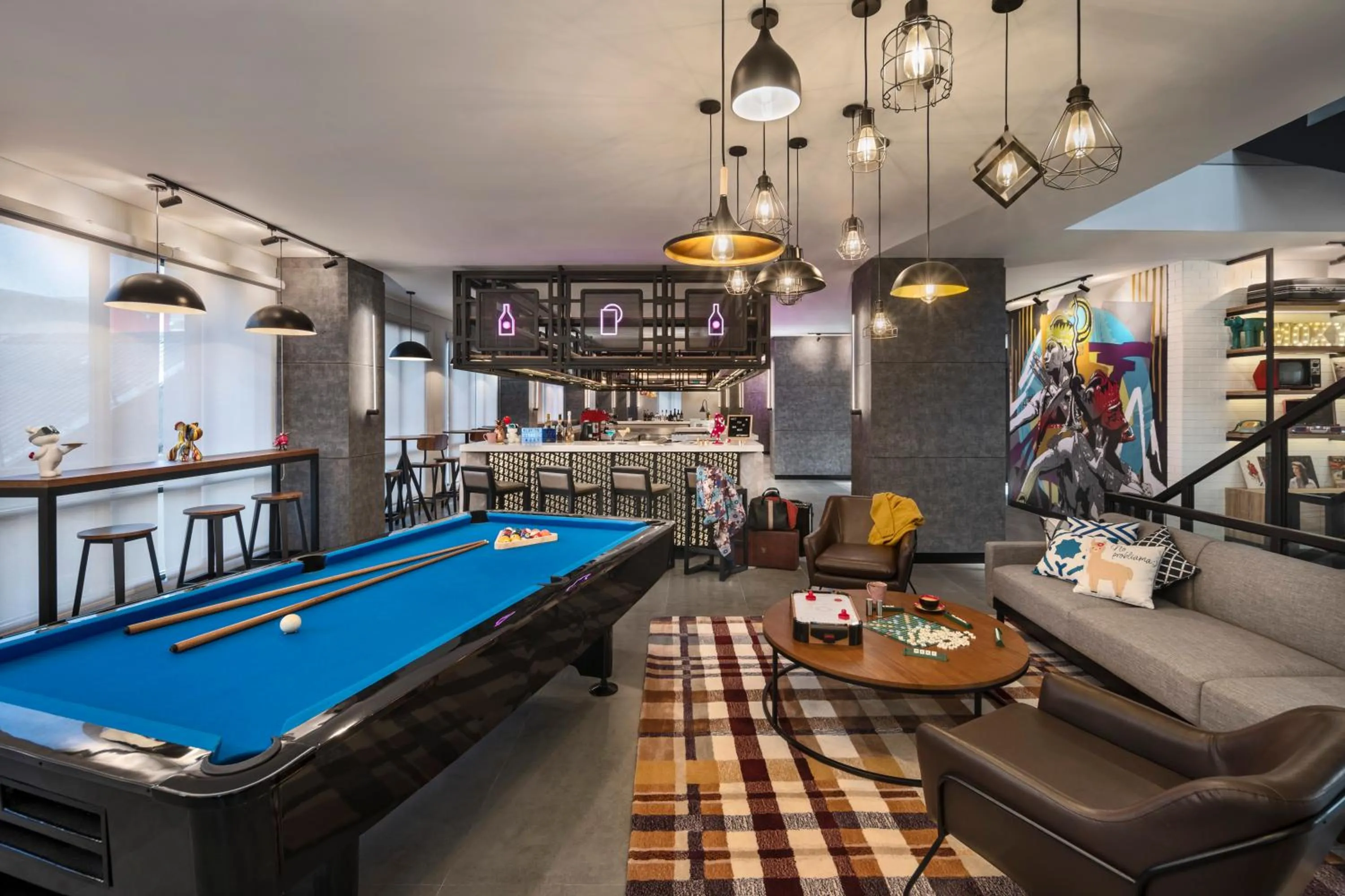 Billiard in Moxy Solo