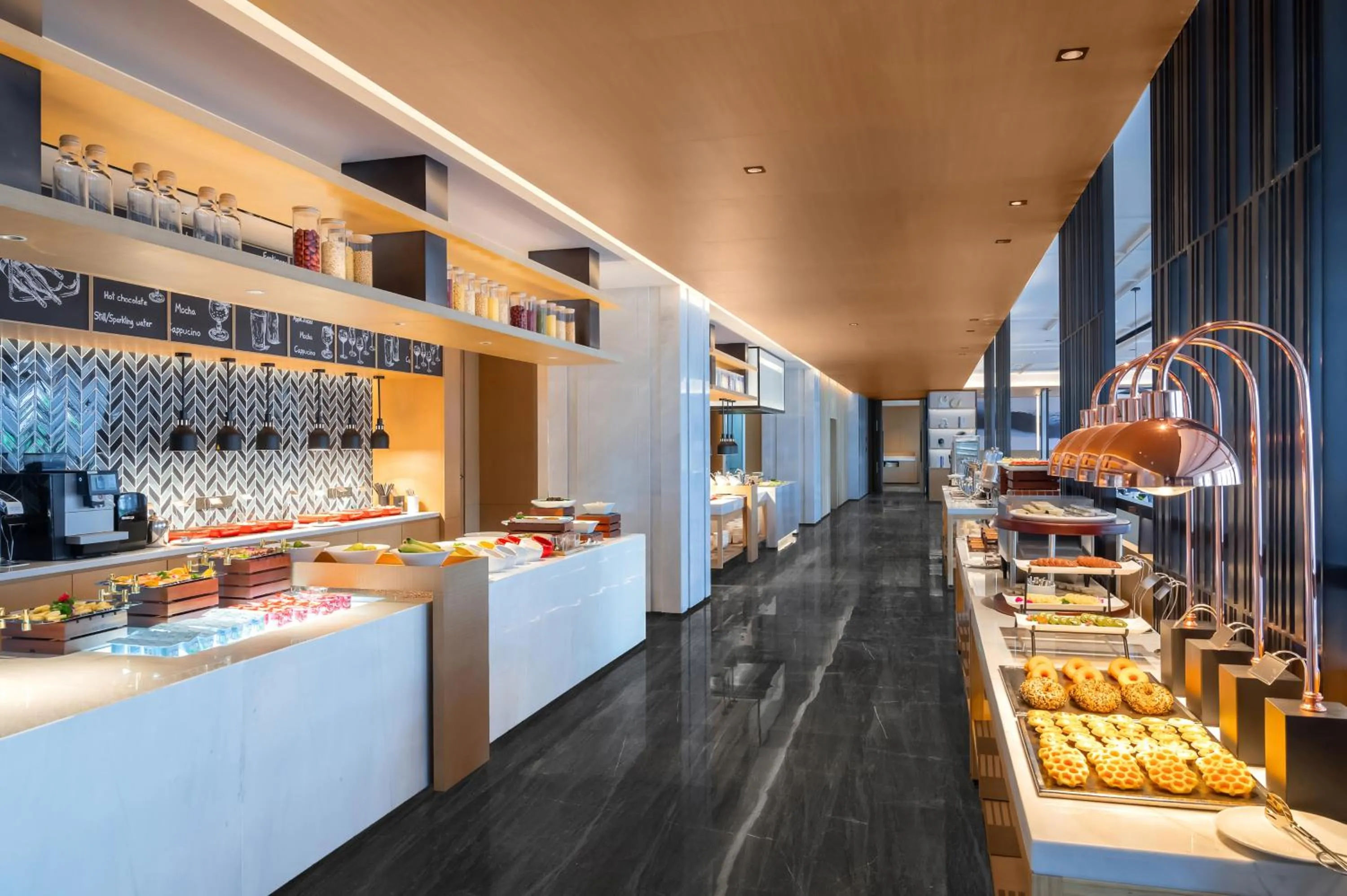 Restaurant/places to eat in Fairfield by Marriott Shenzhen Dameisha