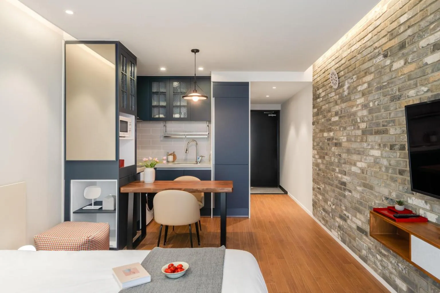 Dining area, Bed in Urbanstay Siheung Geobukseom