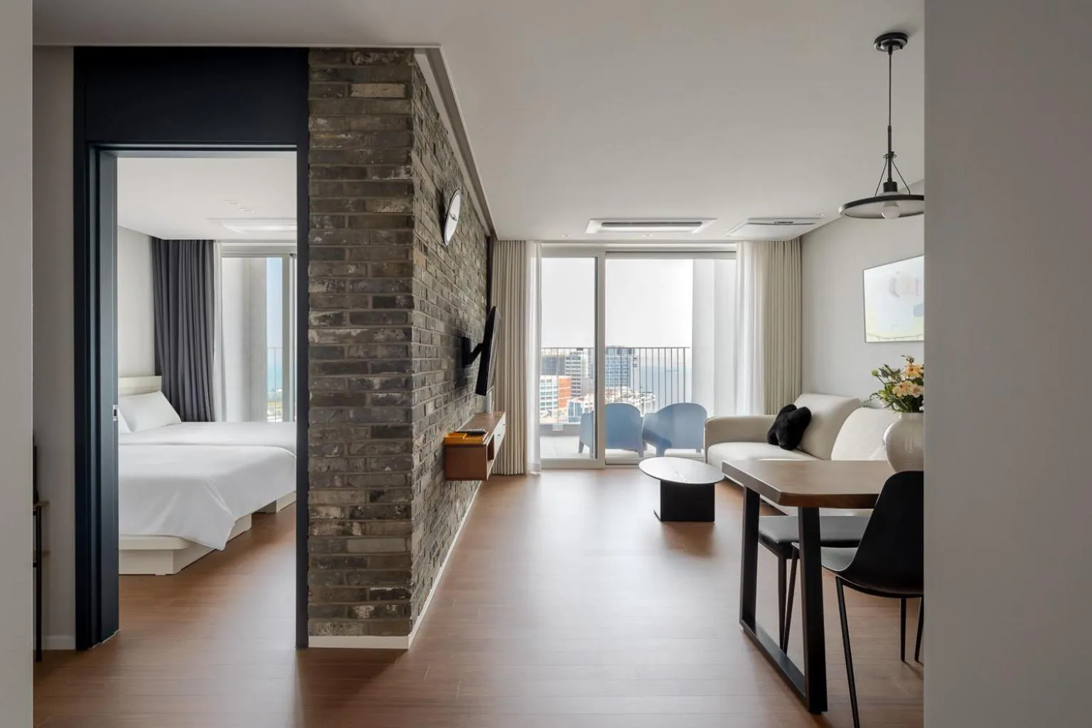 Photo of the whole room, Bed in Urbanstay Siheung Geobukseom