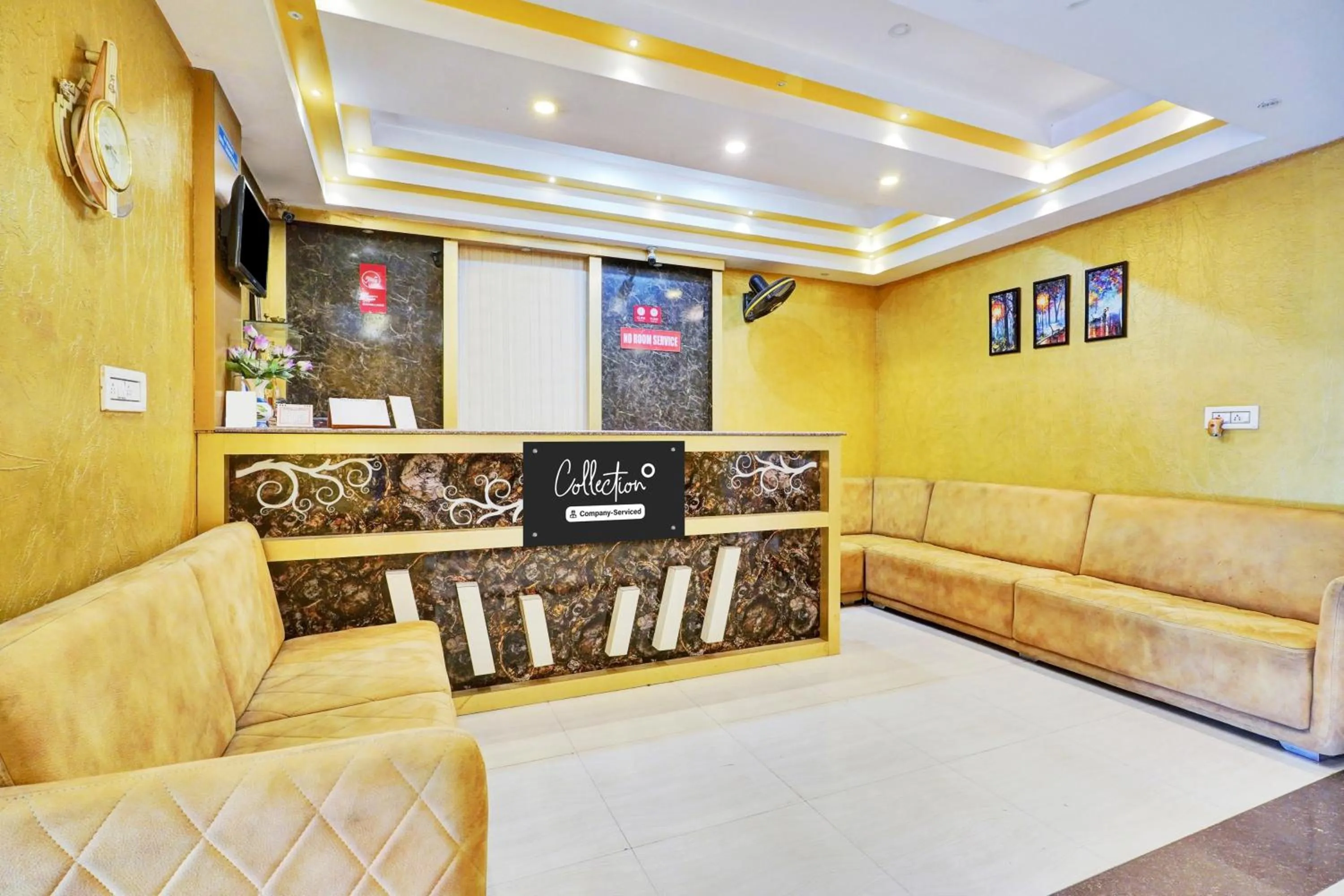 Lobby or reception in Super Collection O Kushal Nagar Near KSRTC Bus Stand
