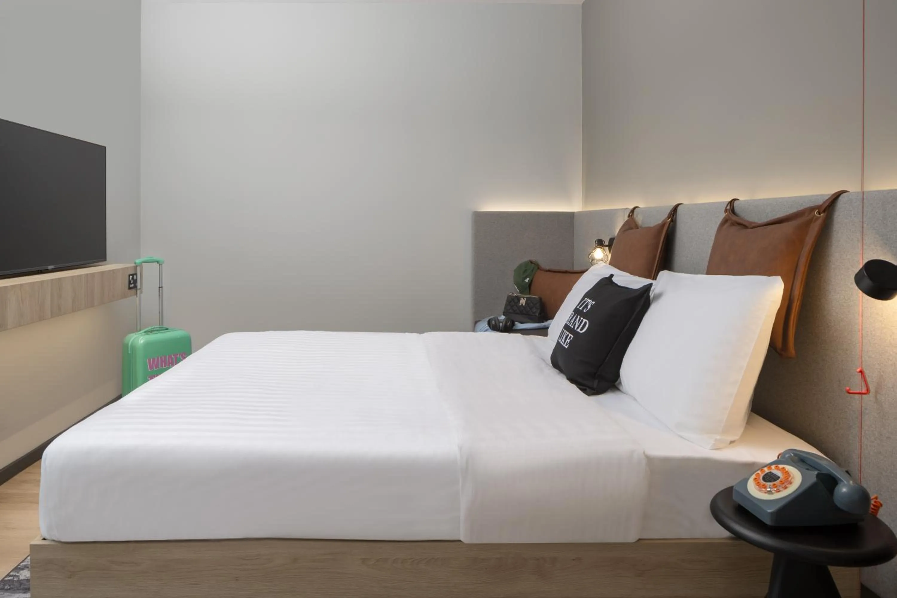 Bedroom, Bed in Moxy Cork