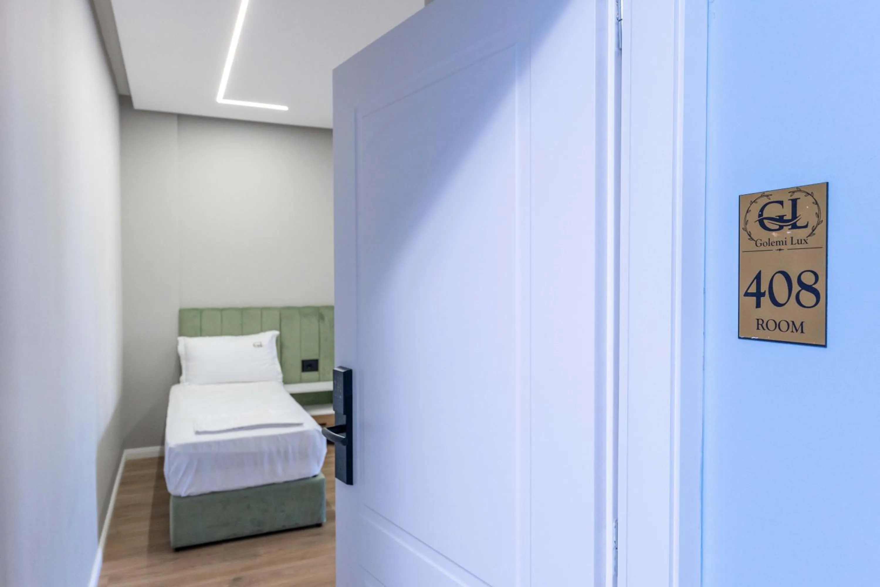 Bed in Golemi Lux Hotel