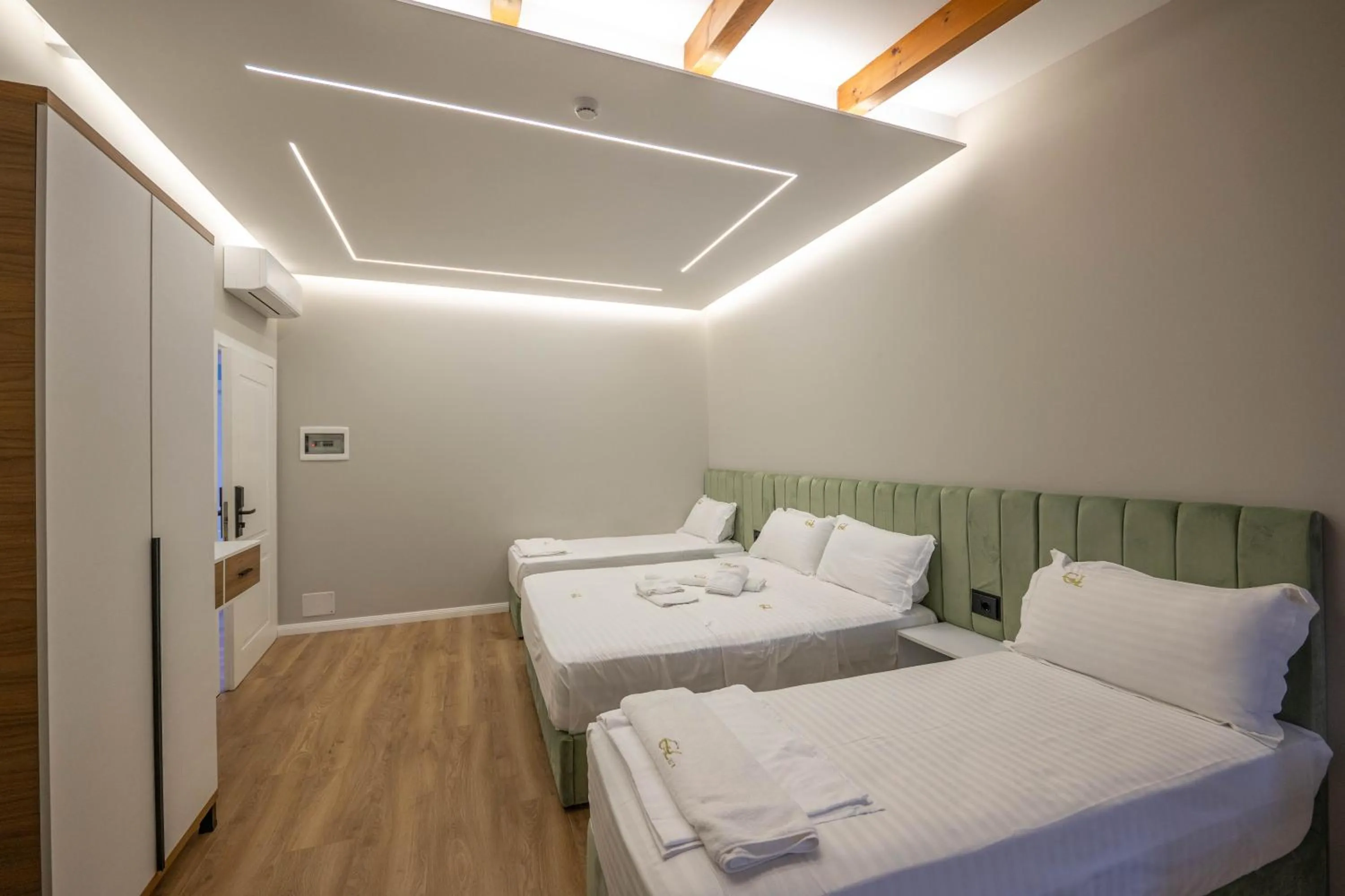 Bed in Golemi Lux Hotel