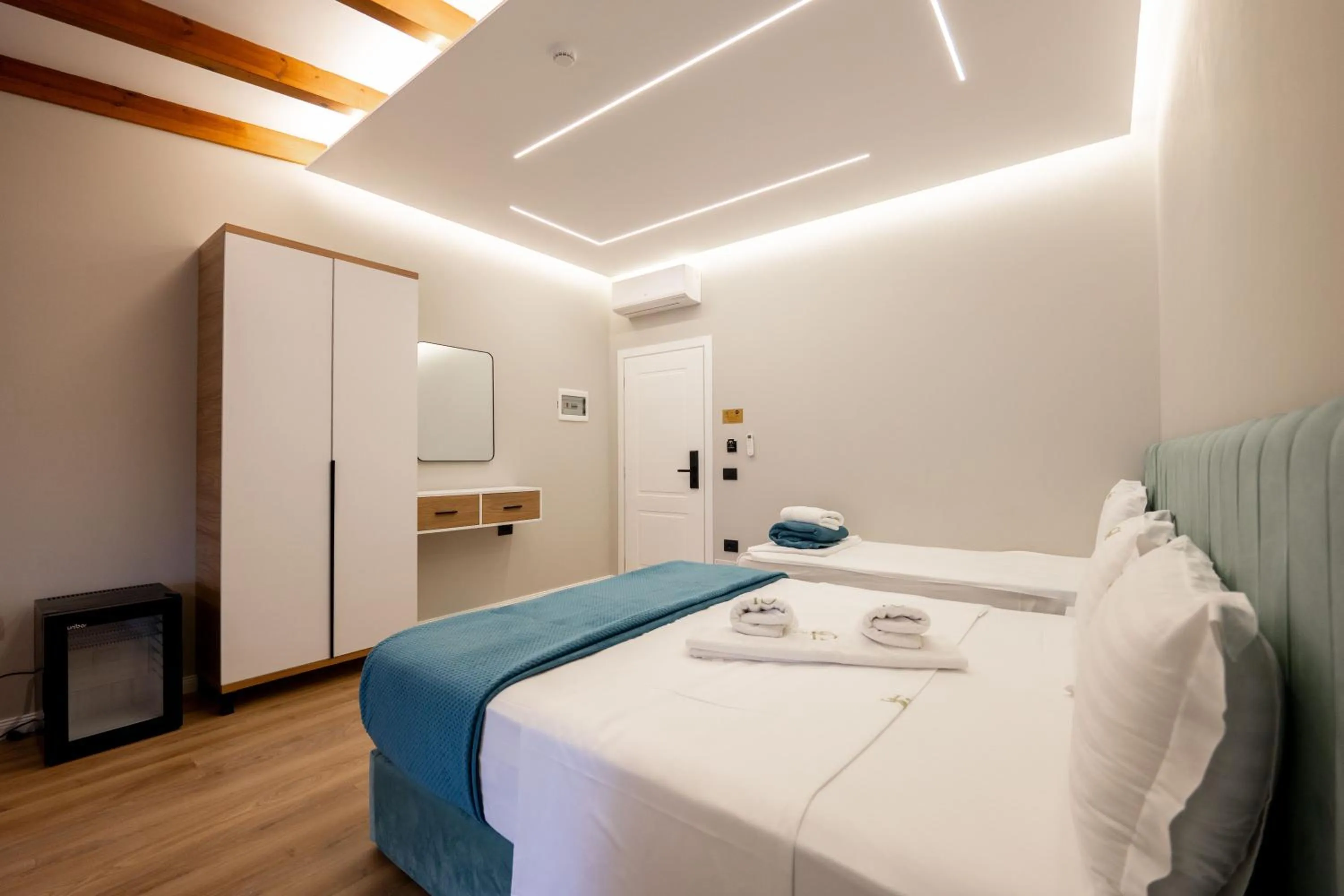 Photo of the whole room, Bed in Golemi Lux Hotel