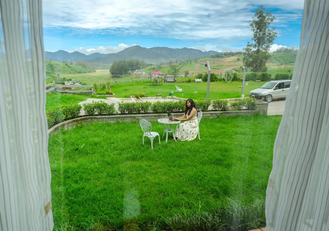 Spring in AJ Gable Clouds Ooty by VOYE HOMES - Serene Stay Near Avalanche Emerald Lake
