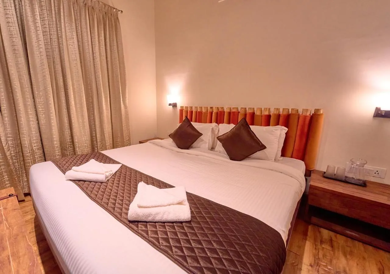 Bed in AJ Gable Clouds Ooty by VOYE HOMES - Serene Stay Near Avalanche Emerald Lake