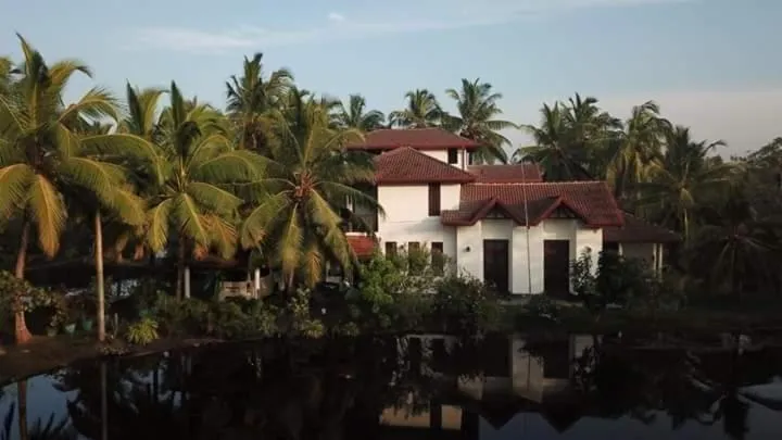 Property building in Lagoonvilla hotel