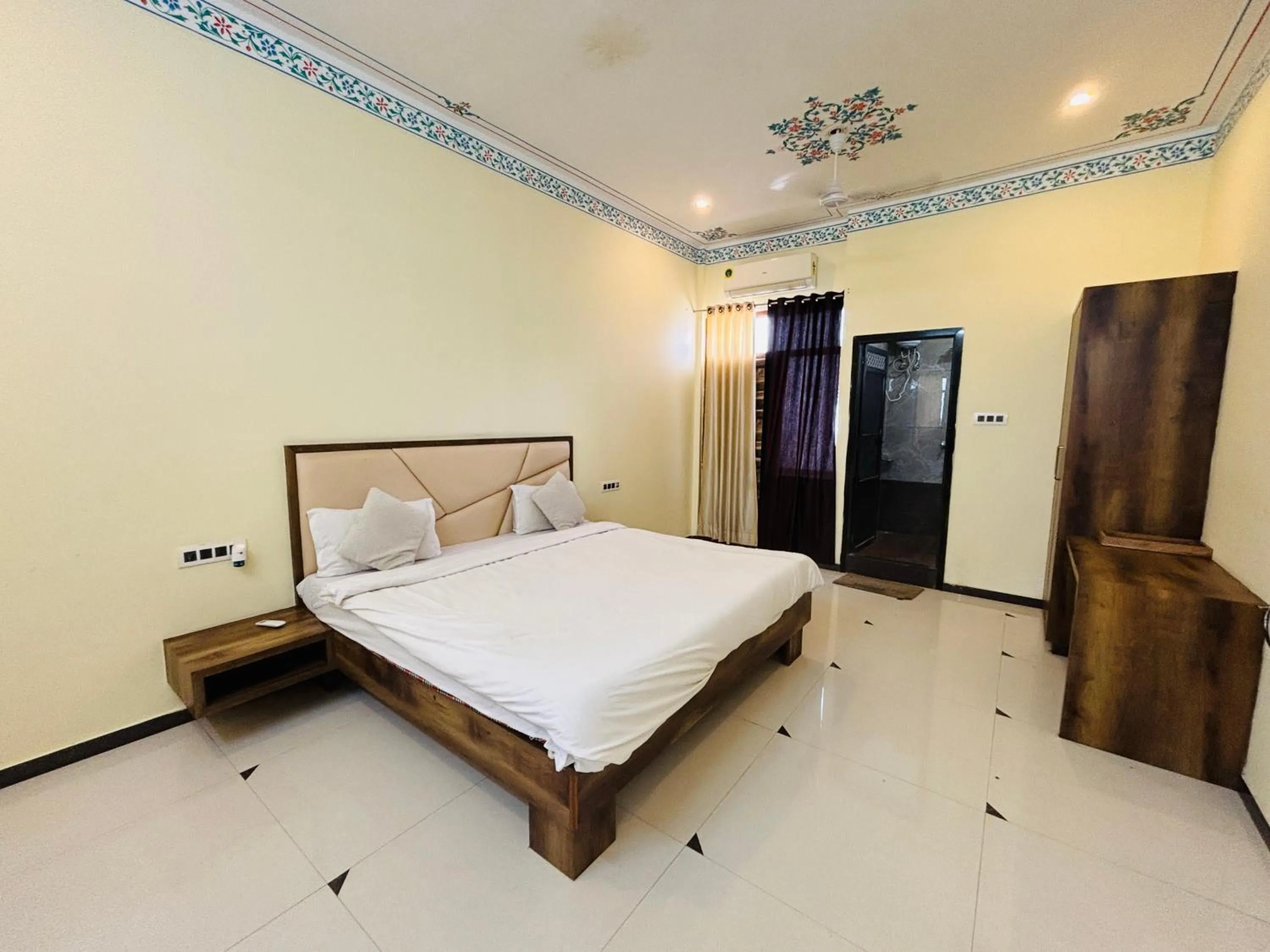 Bed in Shiv Ashray Resort