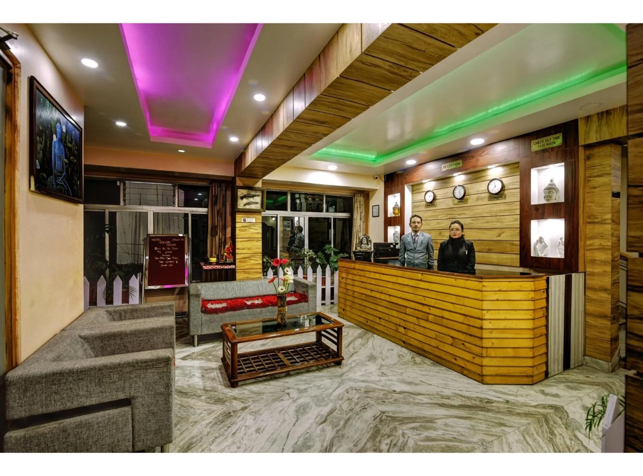 Lobby or reception in Hotel White Yak
