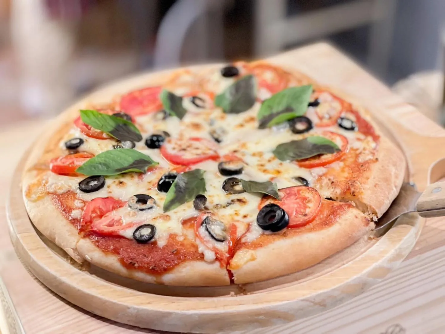 Restaurant/places to eat in Ray Hotel Buriram