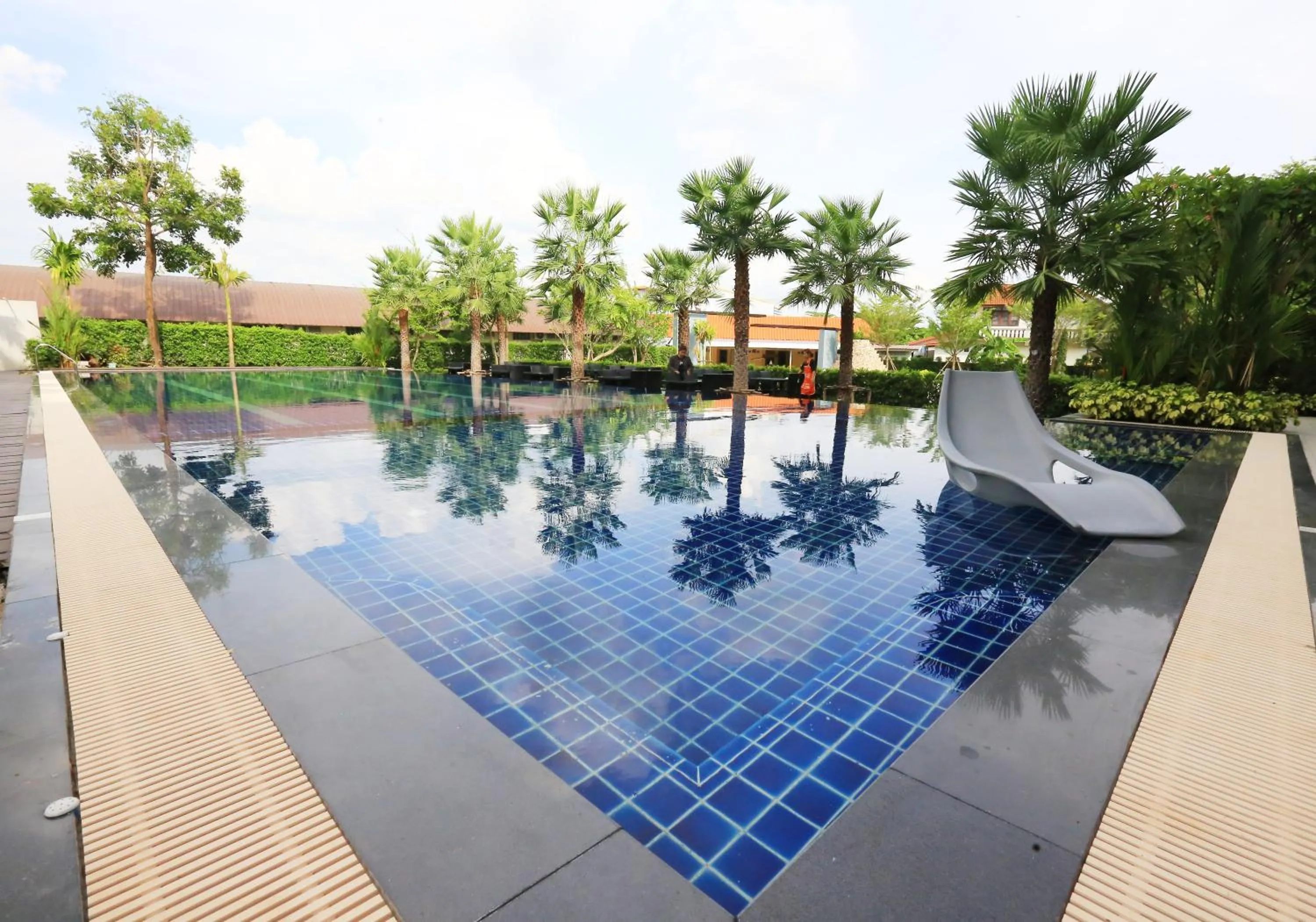 Swimming pool in Ray Hotel Buriram