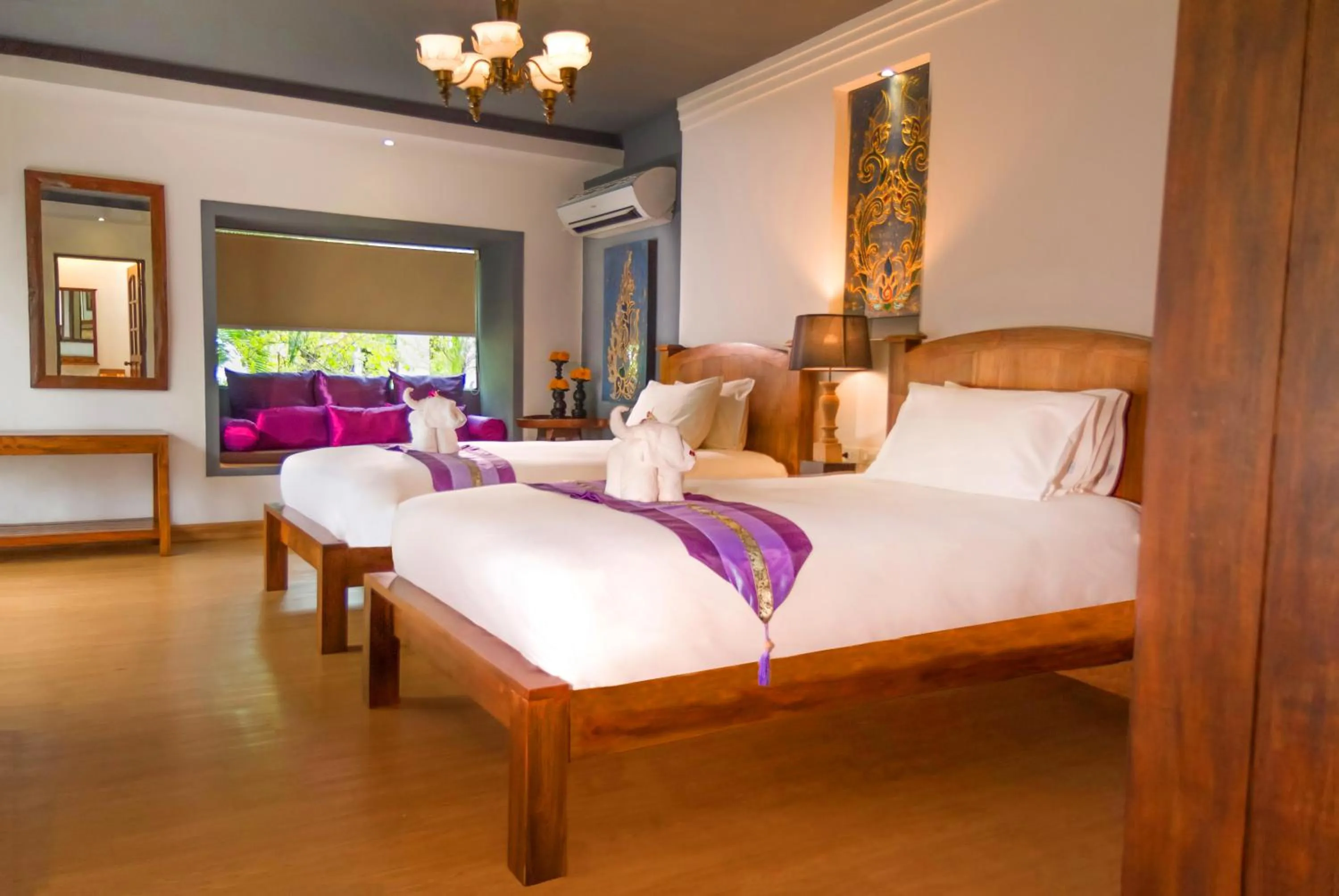 Photo of the whole room, Bed in E-outfitting Boutique Chiang Mai