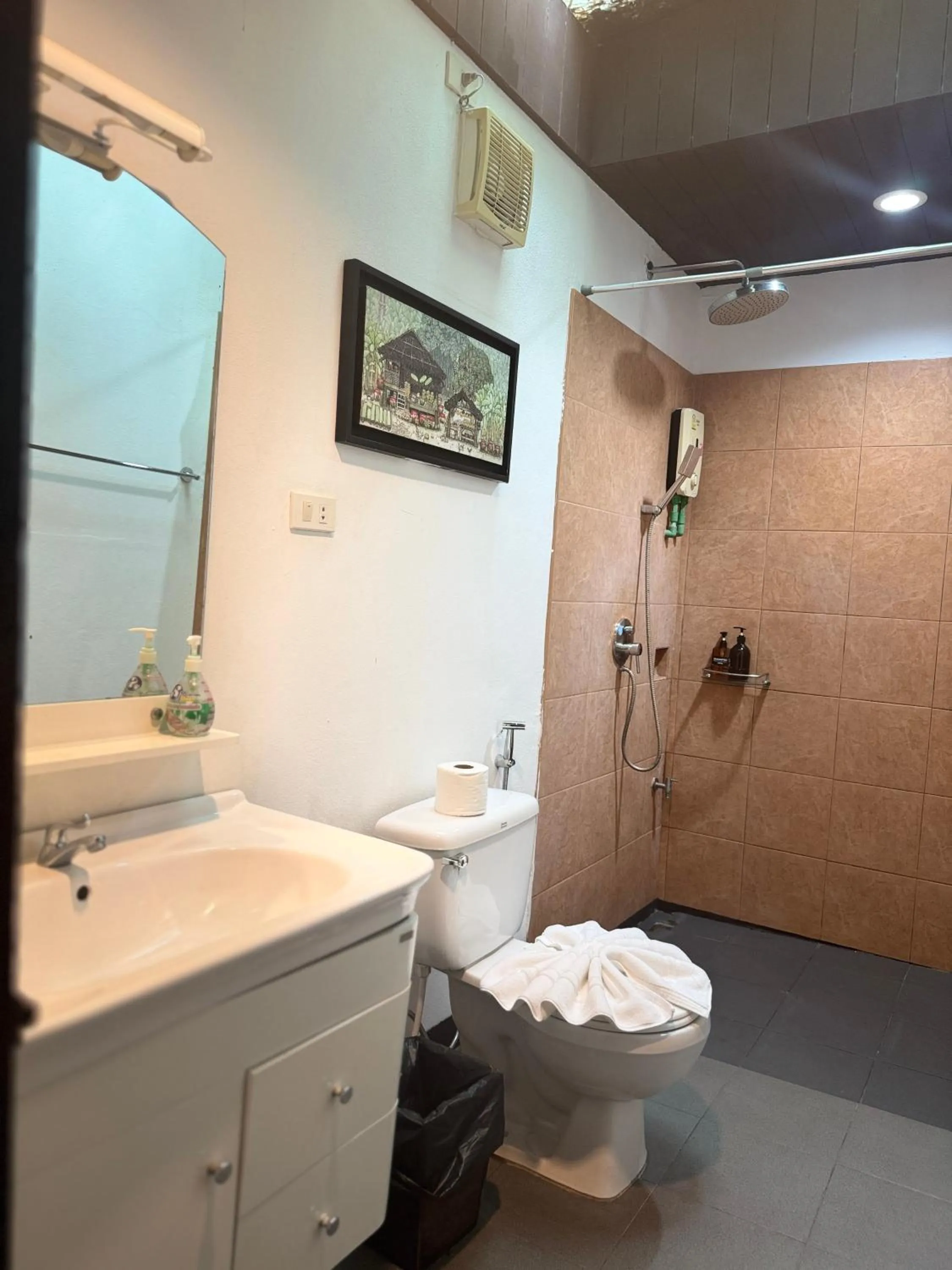 E-outfitting Boutique Chiang Mai