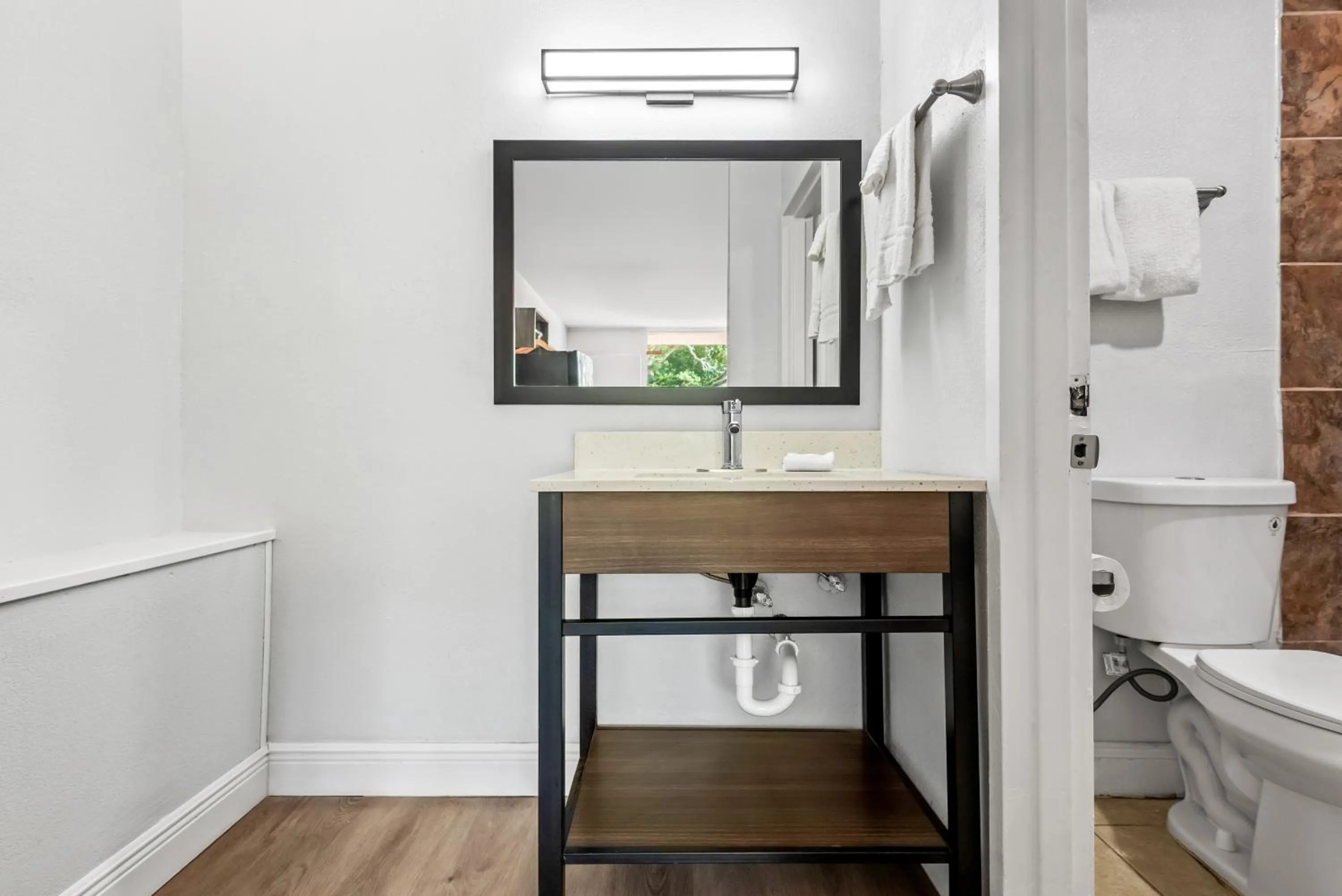 Bathroom in Studio 6 Hammond, LA I12 I55