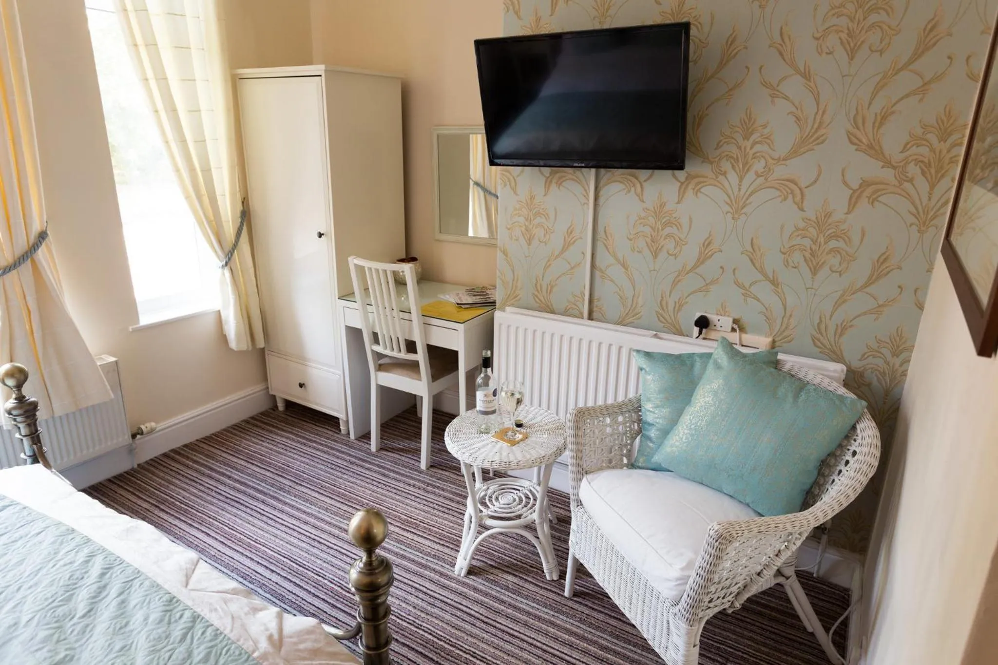 Seating area, Bed in The Ascott