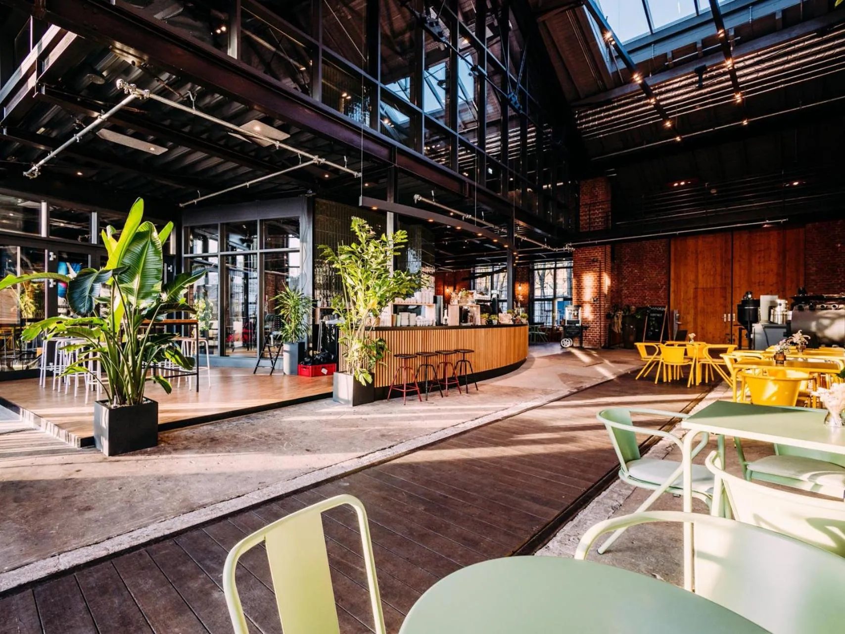 Restaurant/places to eat in NOXX Hotel Marburg