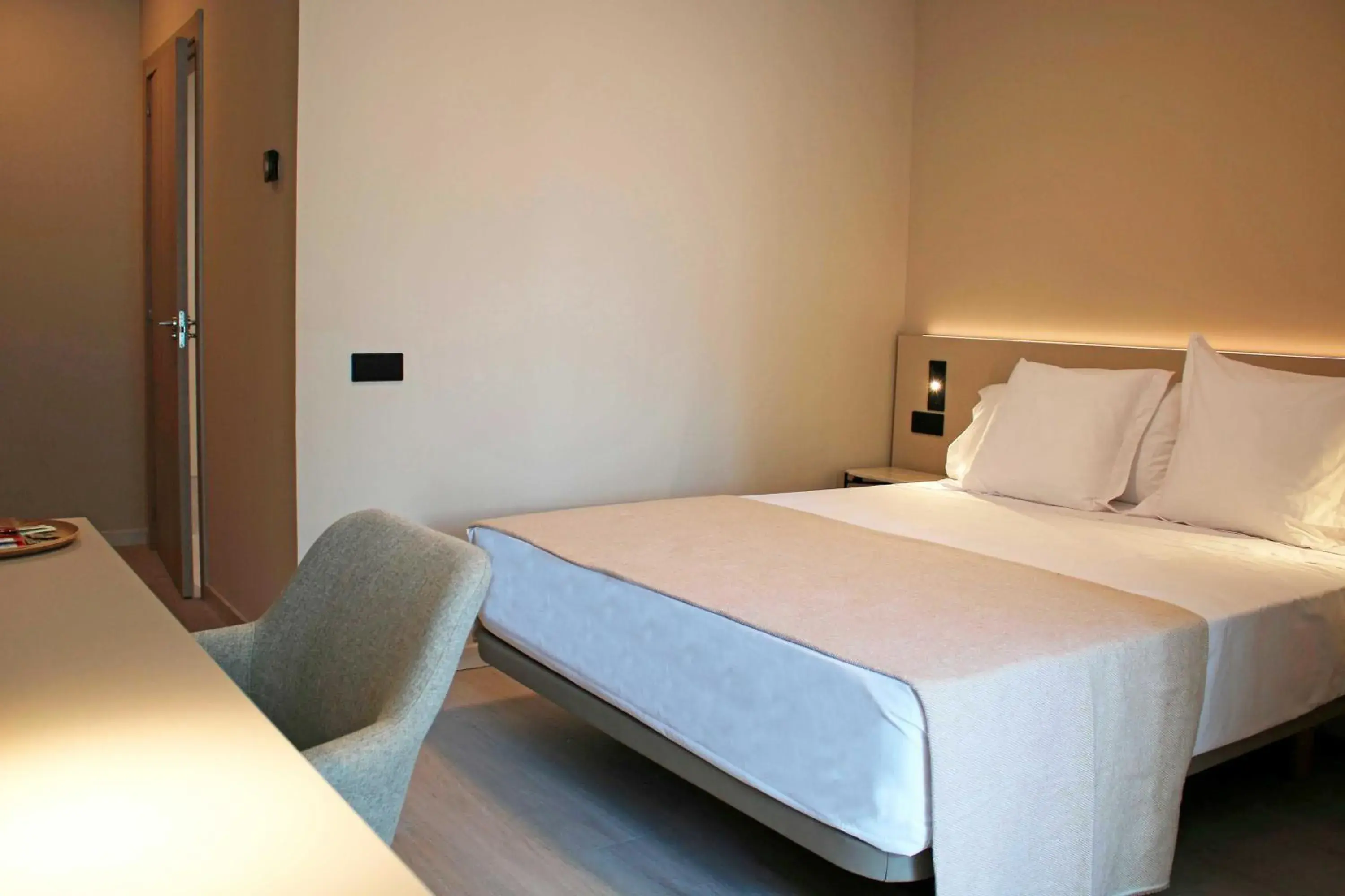 Double Room with Balcony in HQ Arena Hotel Double Room with Balcony in HQ Arena Hotel