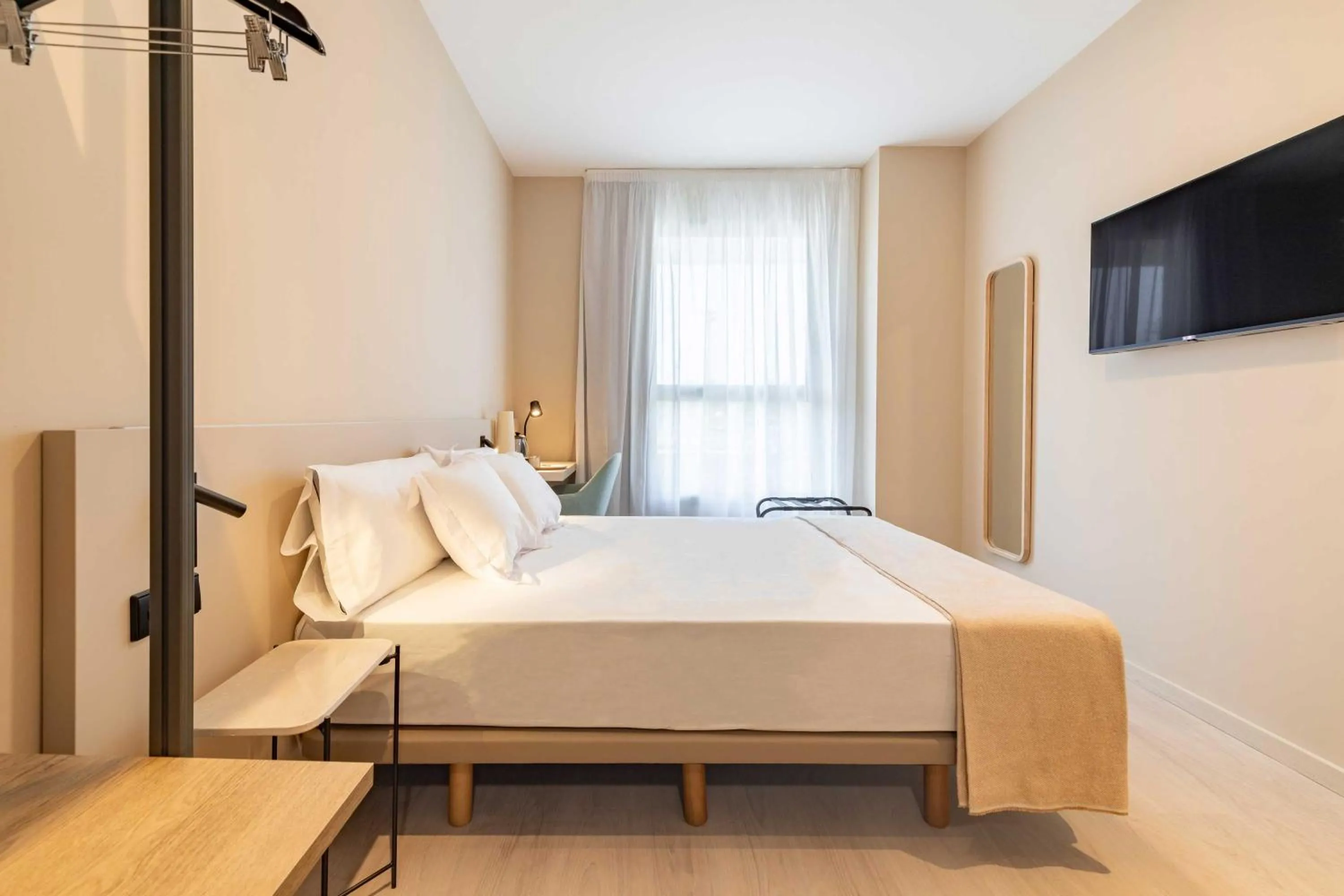 Standard Double Room in HQ Arena Hotel