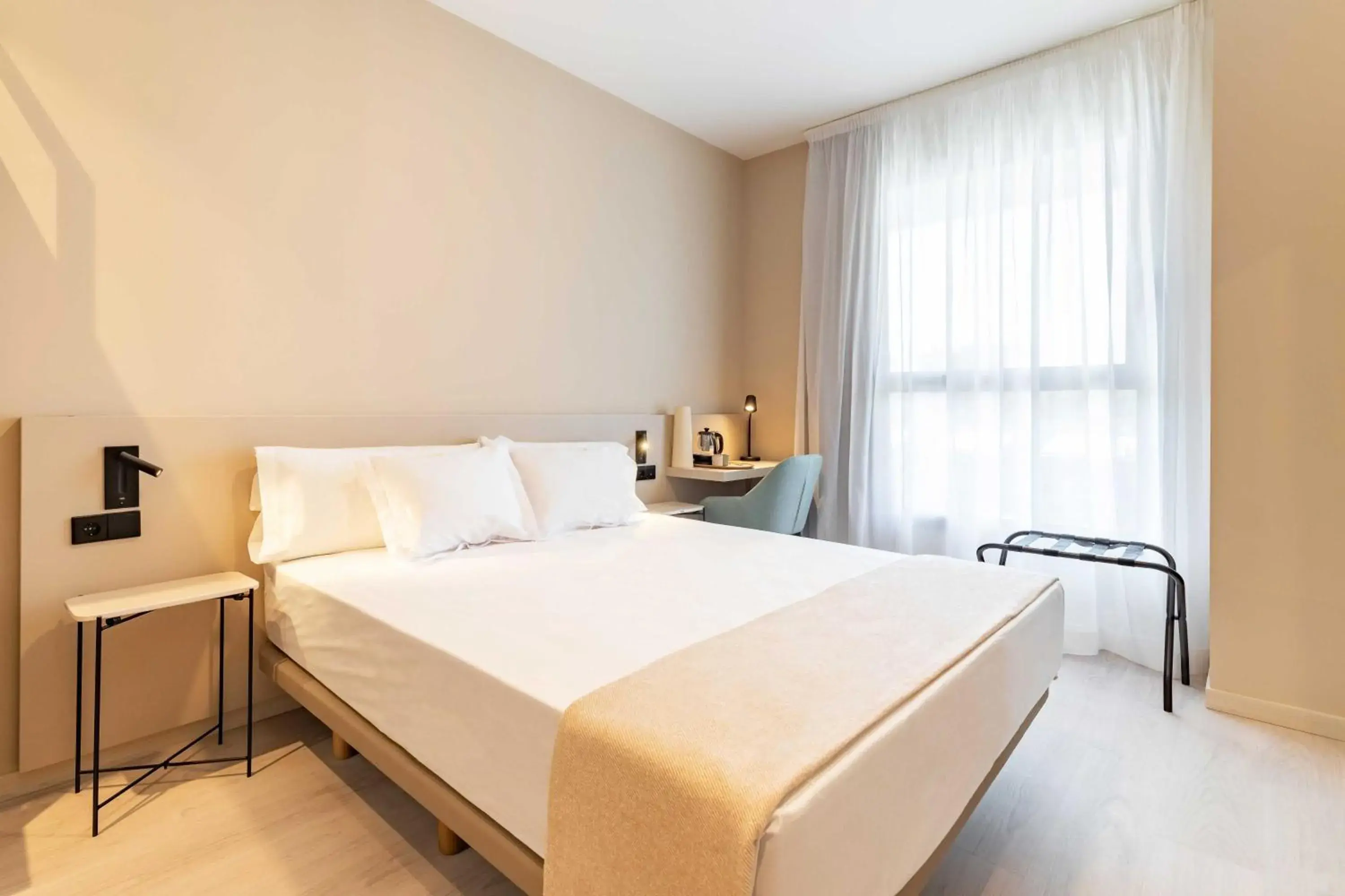 Standard Double Room in HQ Arena Hotel Standard Double Room in HQ Arena Hotel