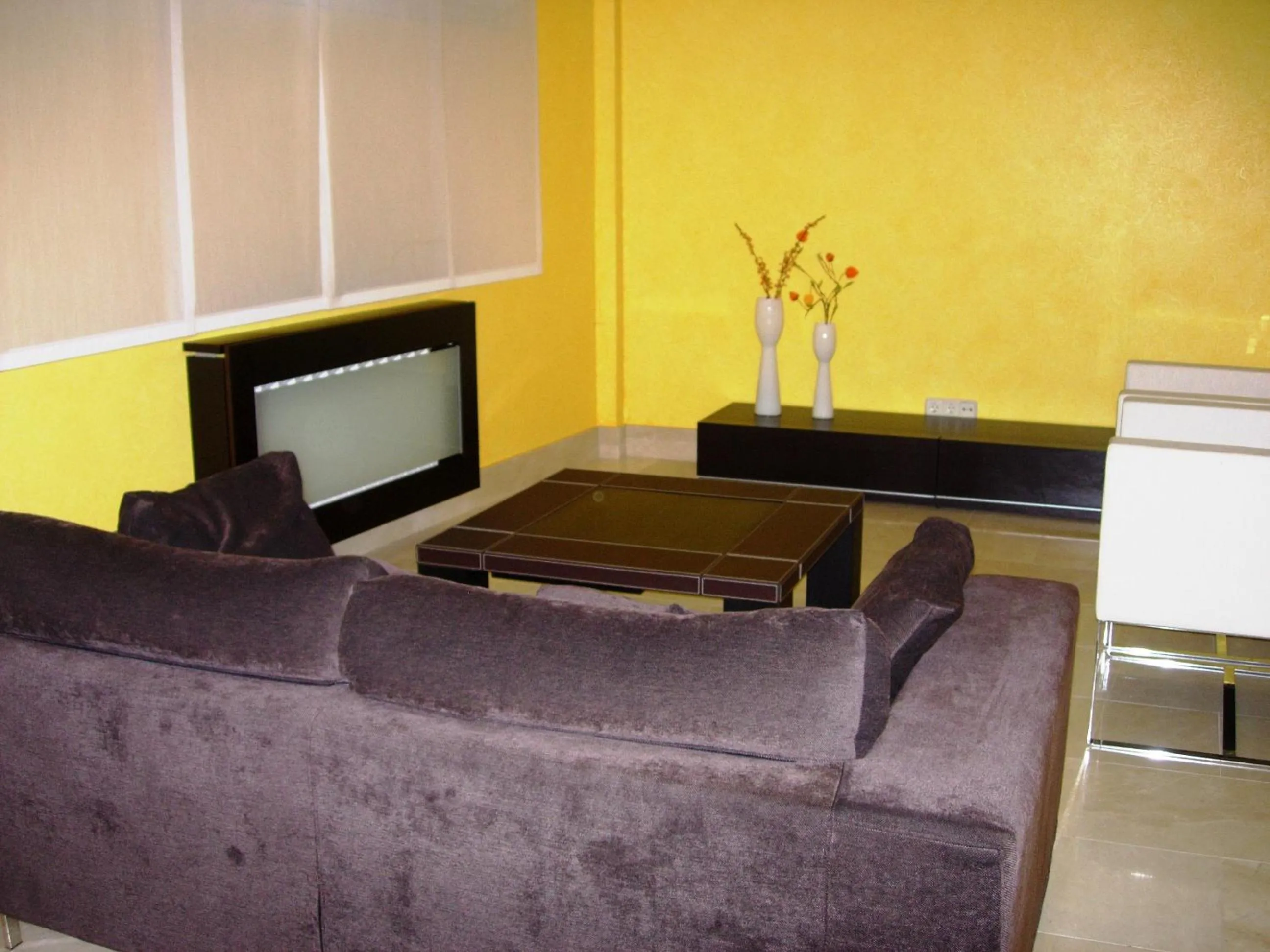 Communal lounge/ TV room in Hotel Arteixo