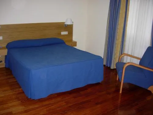 Photo of the whole room, Bed in Hotel Arteixo
