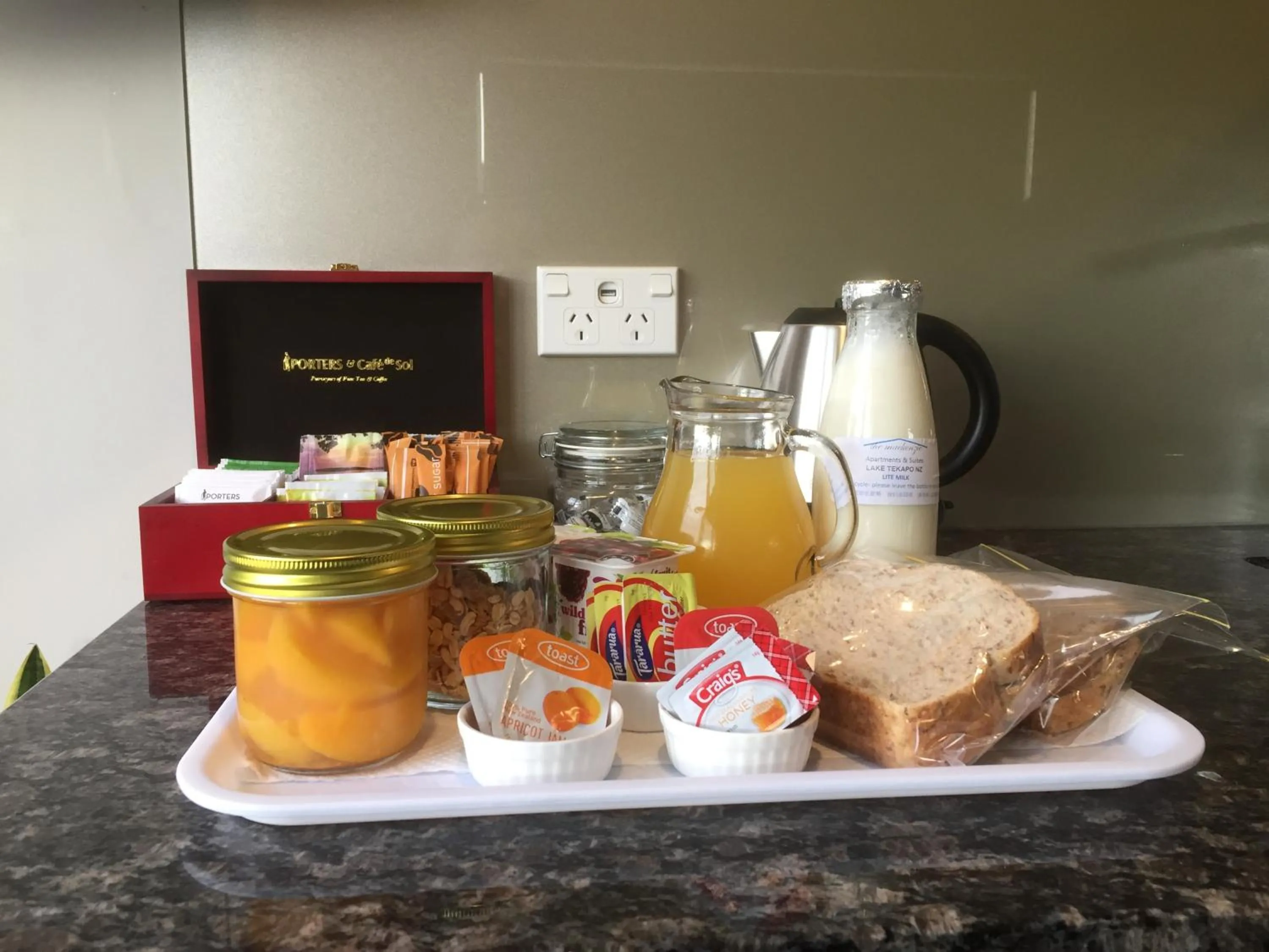 Breakfast in The Mackenzie Apartments