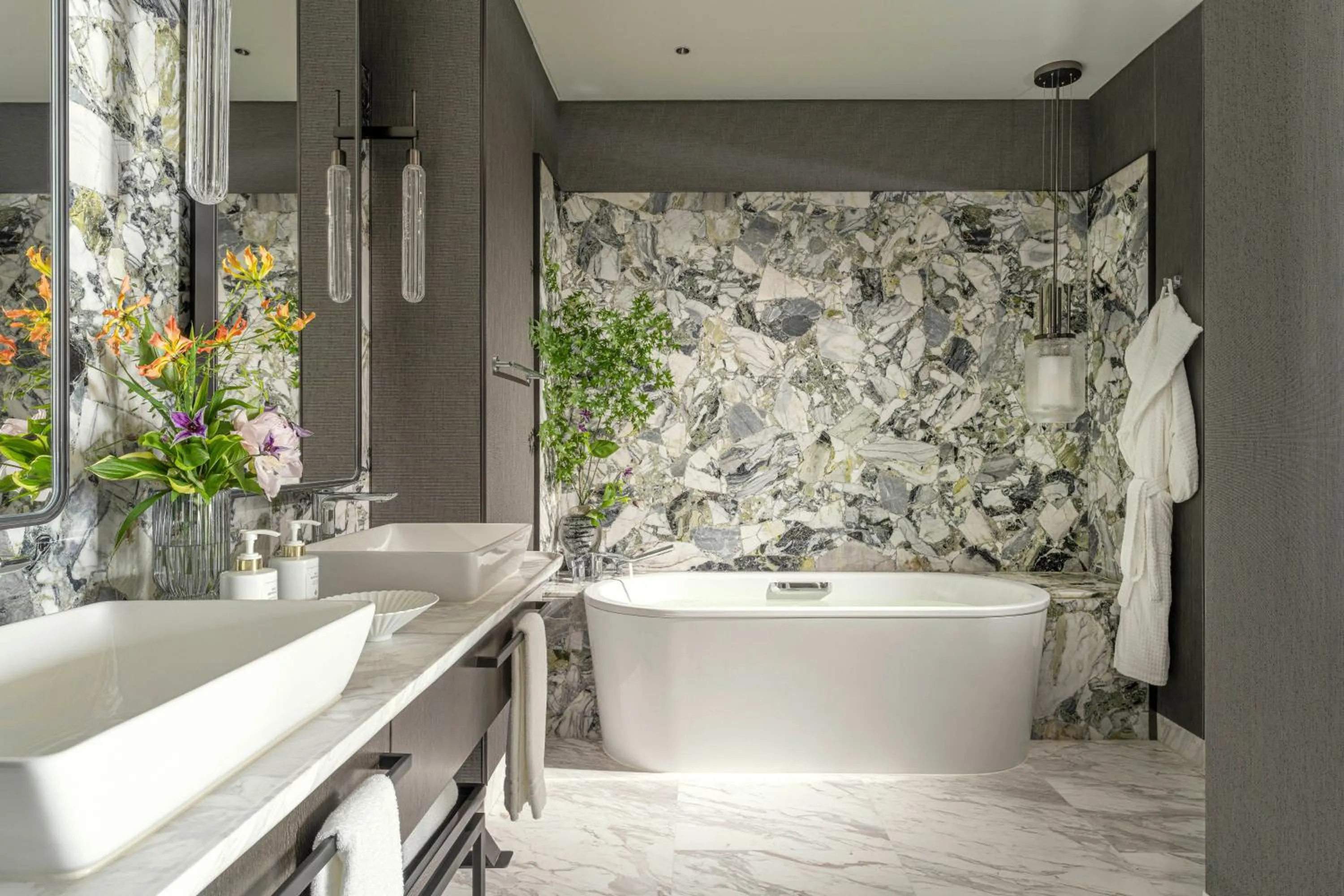 Bathroom in Four Seasons Hotel Hangzhou at Hangzhou Centre