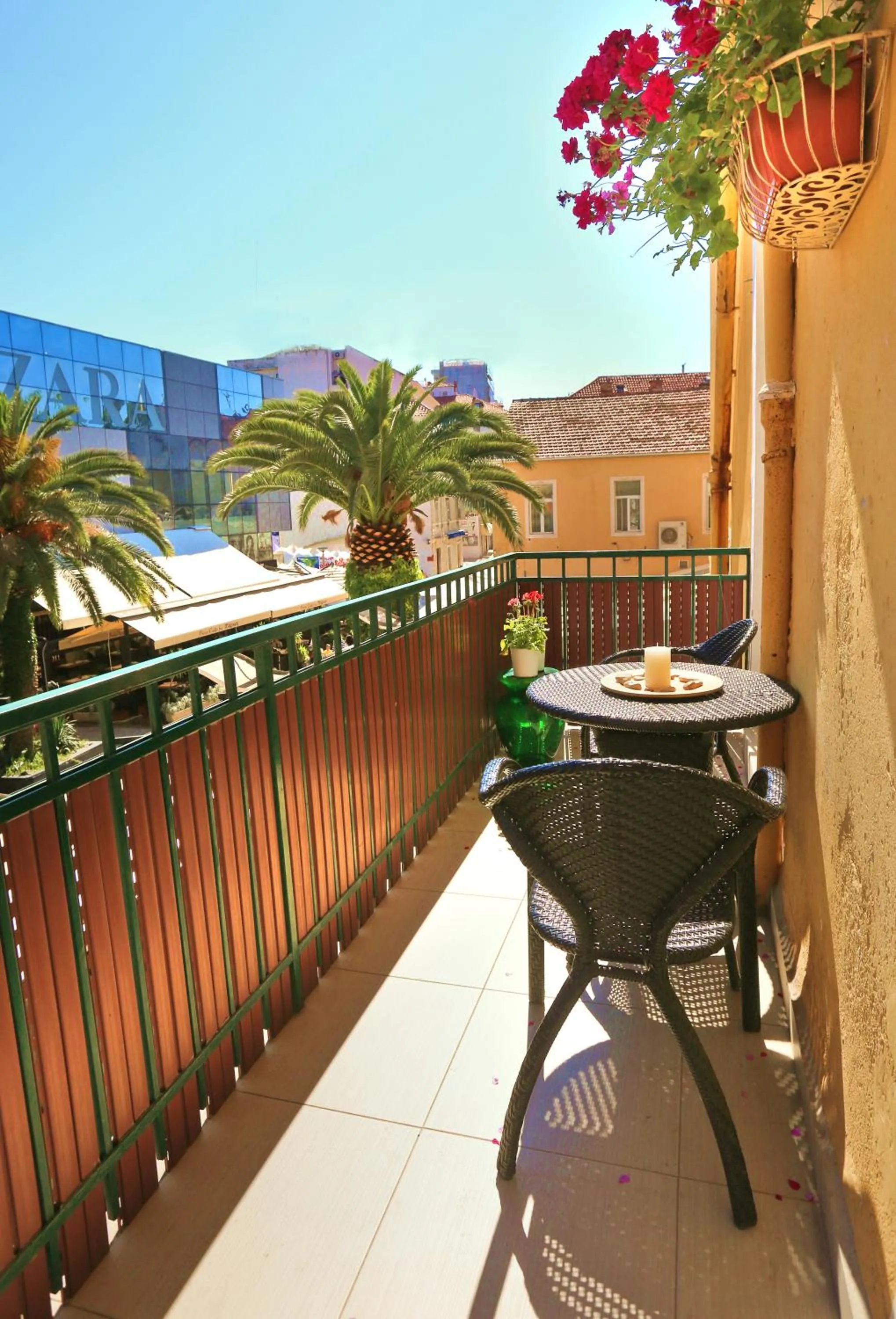 Apartments Marmont