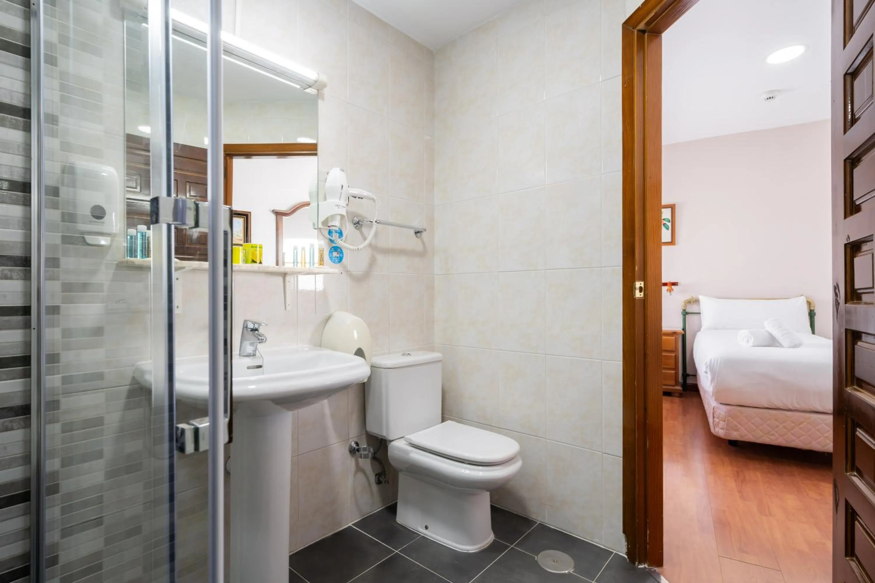 Bed in Hotel La Quinta de Santillán