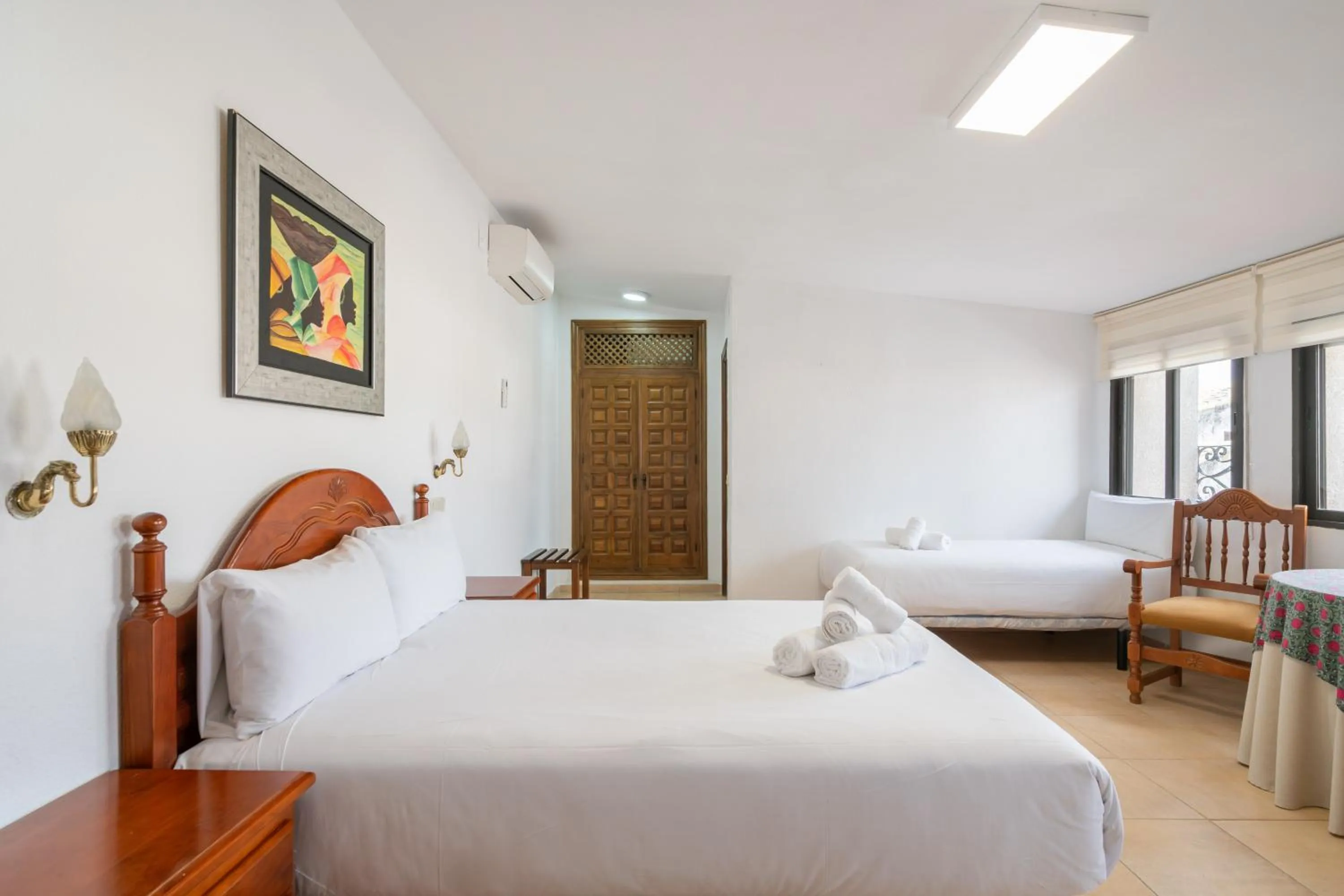 Bed in Hotel La Quinta de Santillán