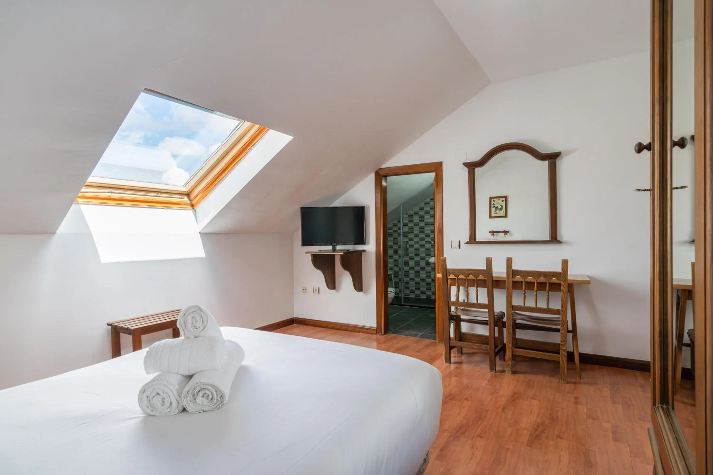 Bed in Hotel La Quinta de Santillán