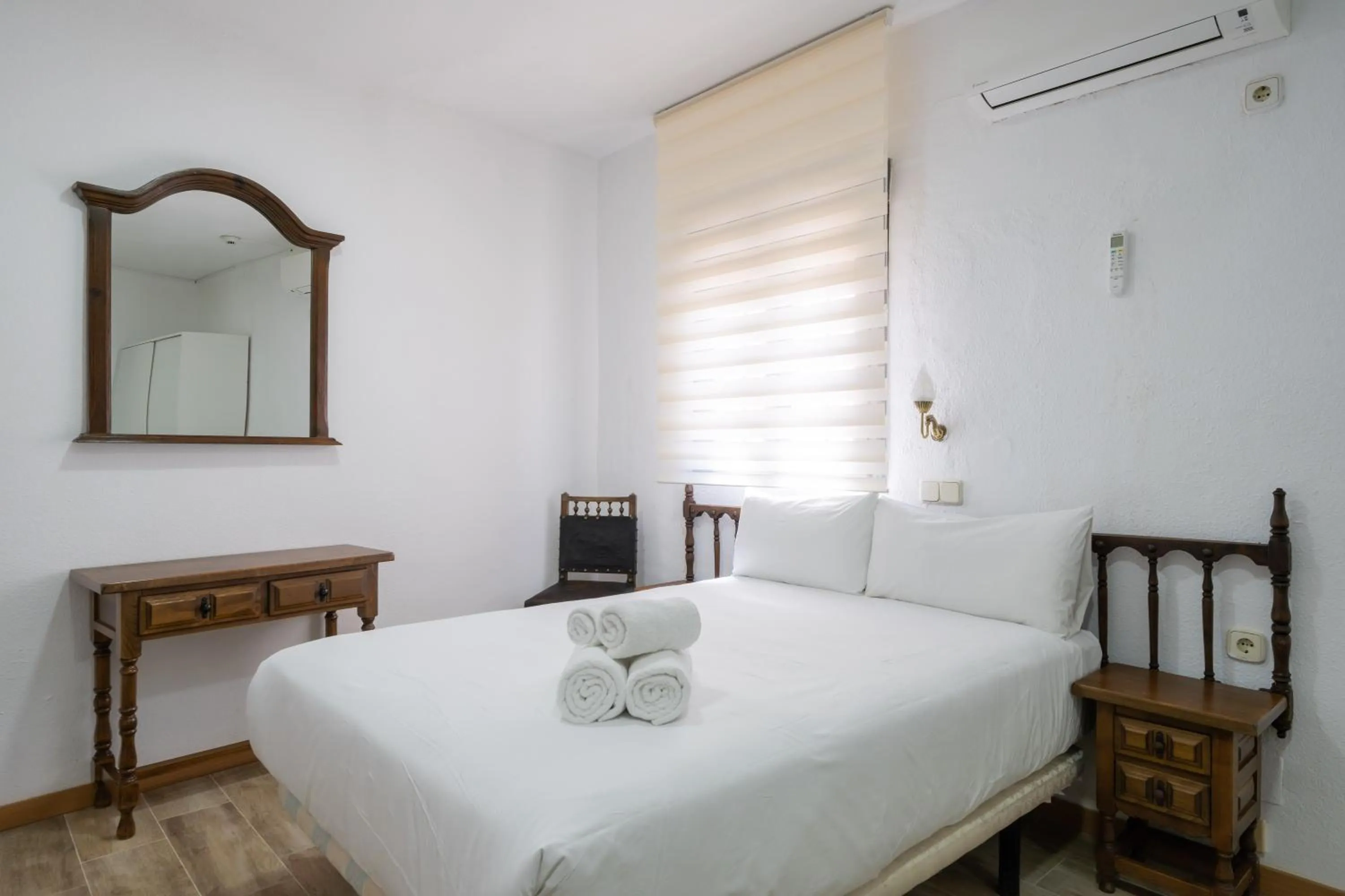 Bed in Hotel La Quinta de Santillán