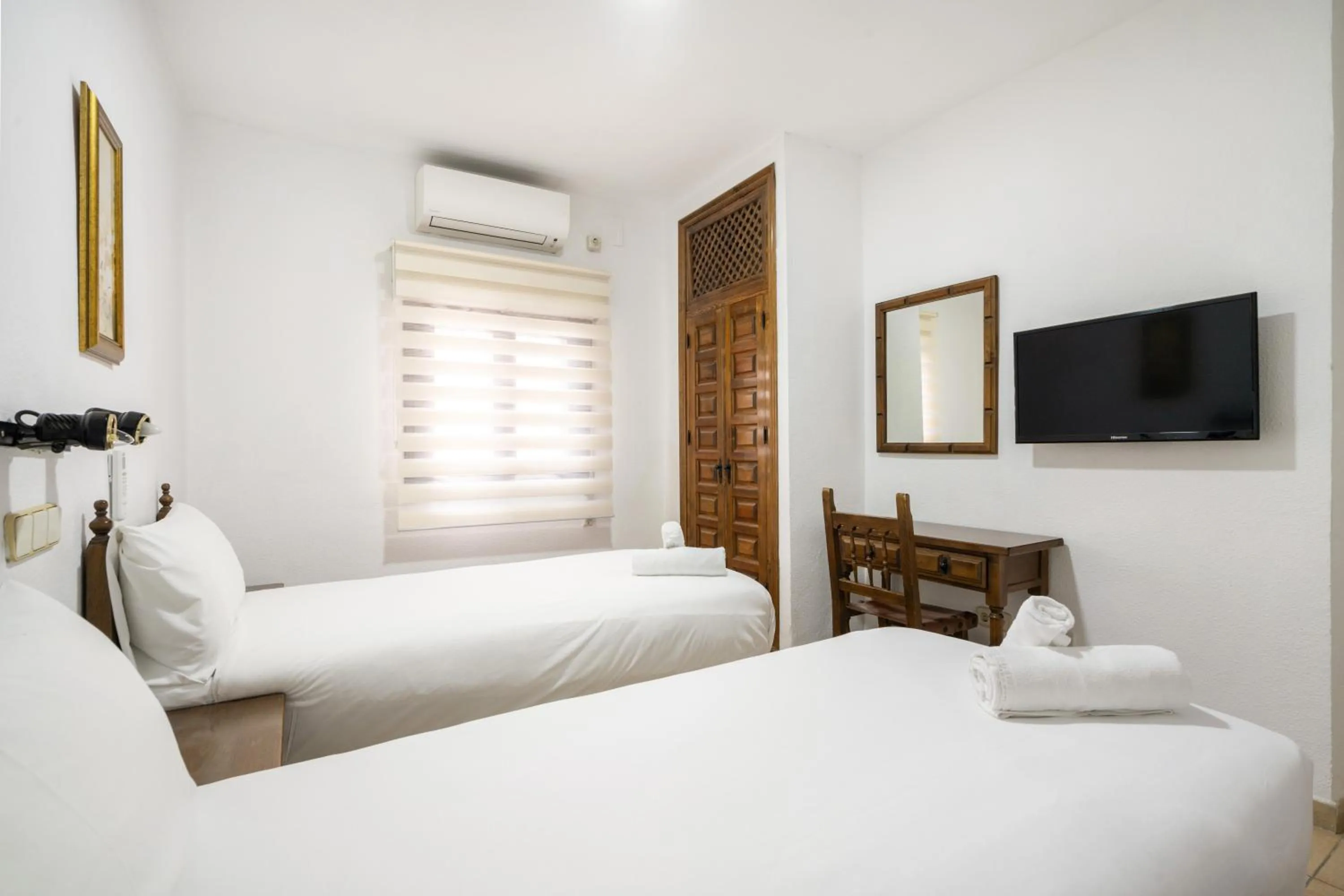 Bed in Hotel La Quinta de Santillán