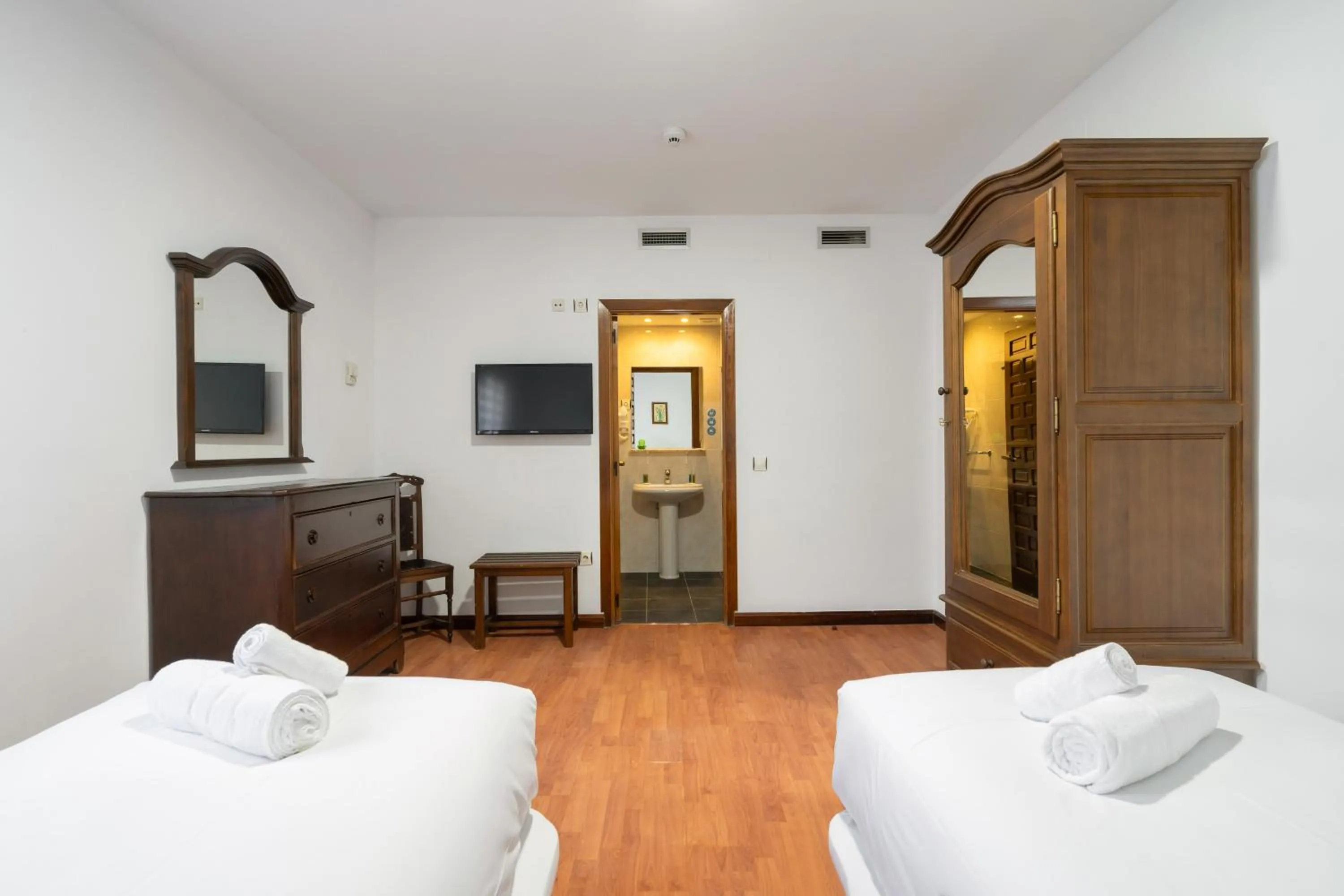 Bed in Hotel La Quinta de Santillán