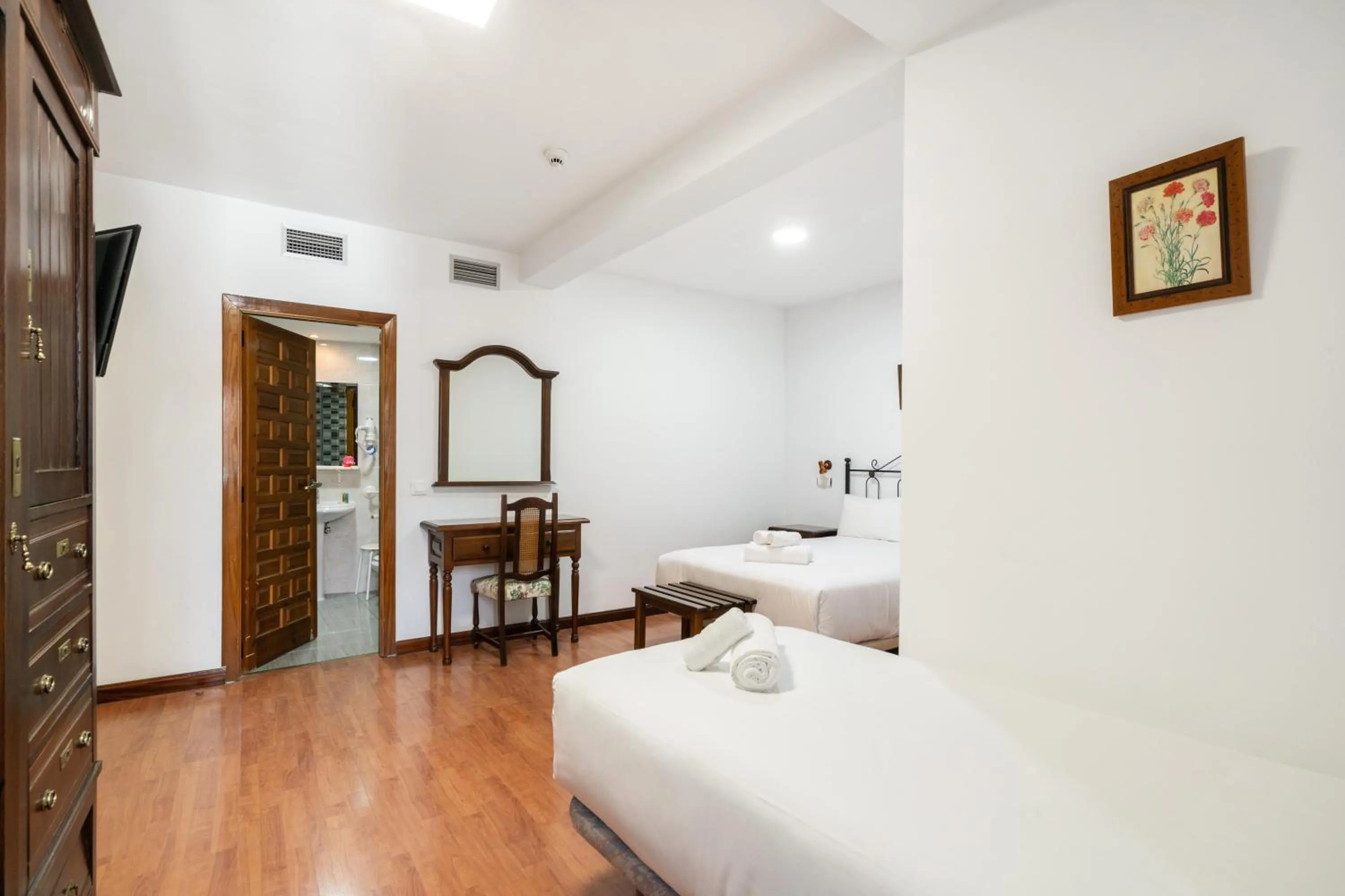 Bed in Hotel La Quinta de Santillán