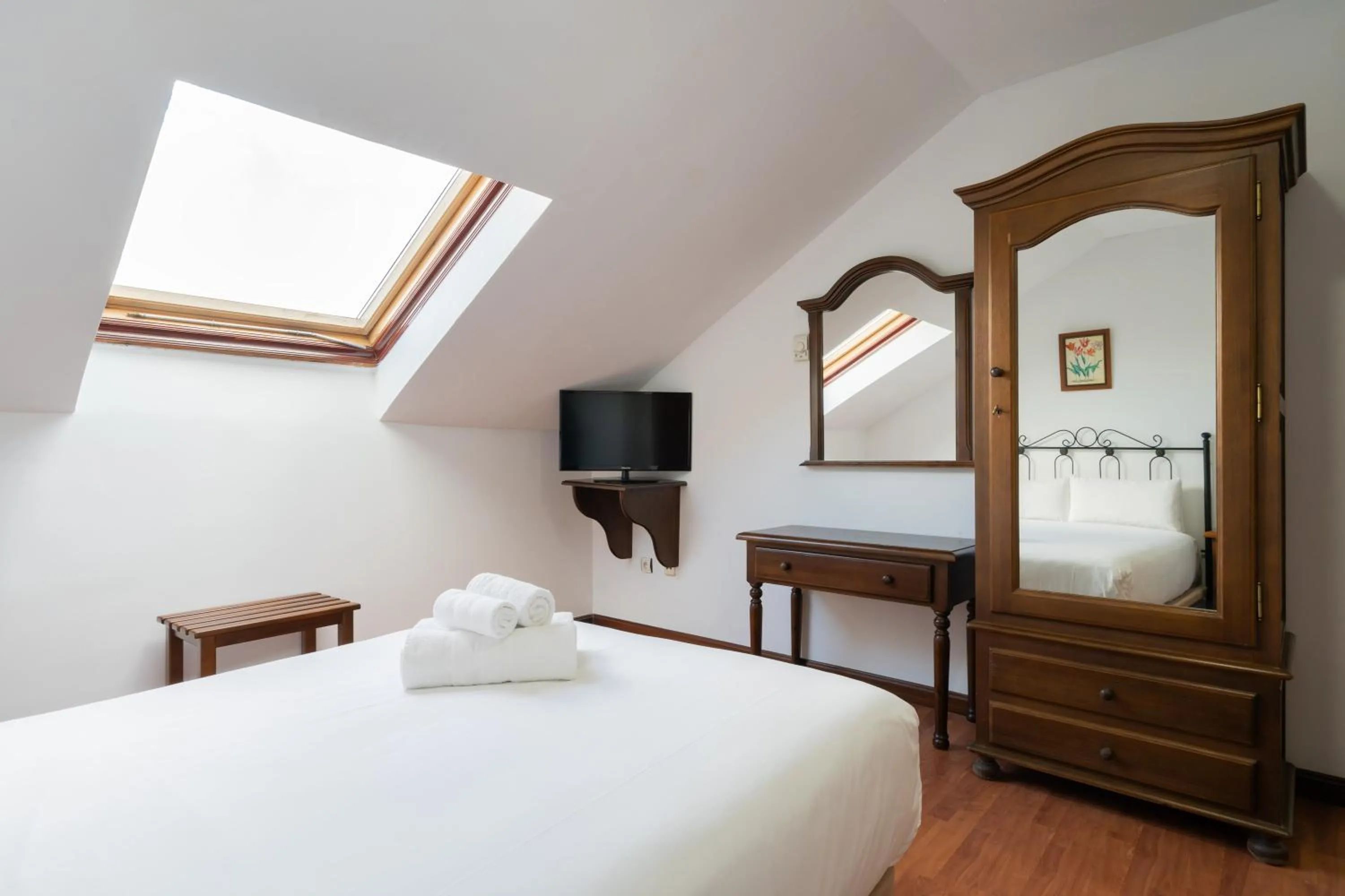 Bed in Hotel La Quinta de Santillán