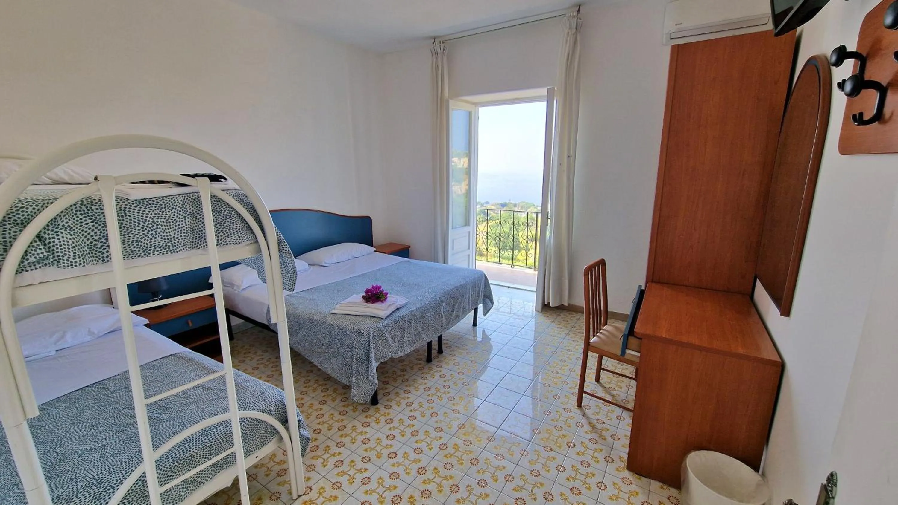 Bed in Hotel Bellavista