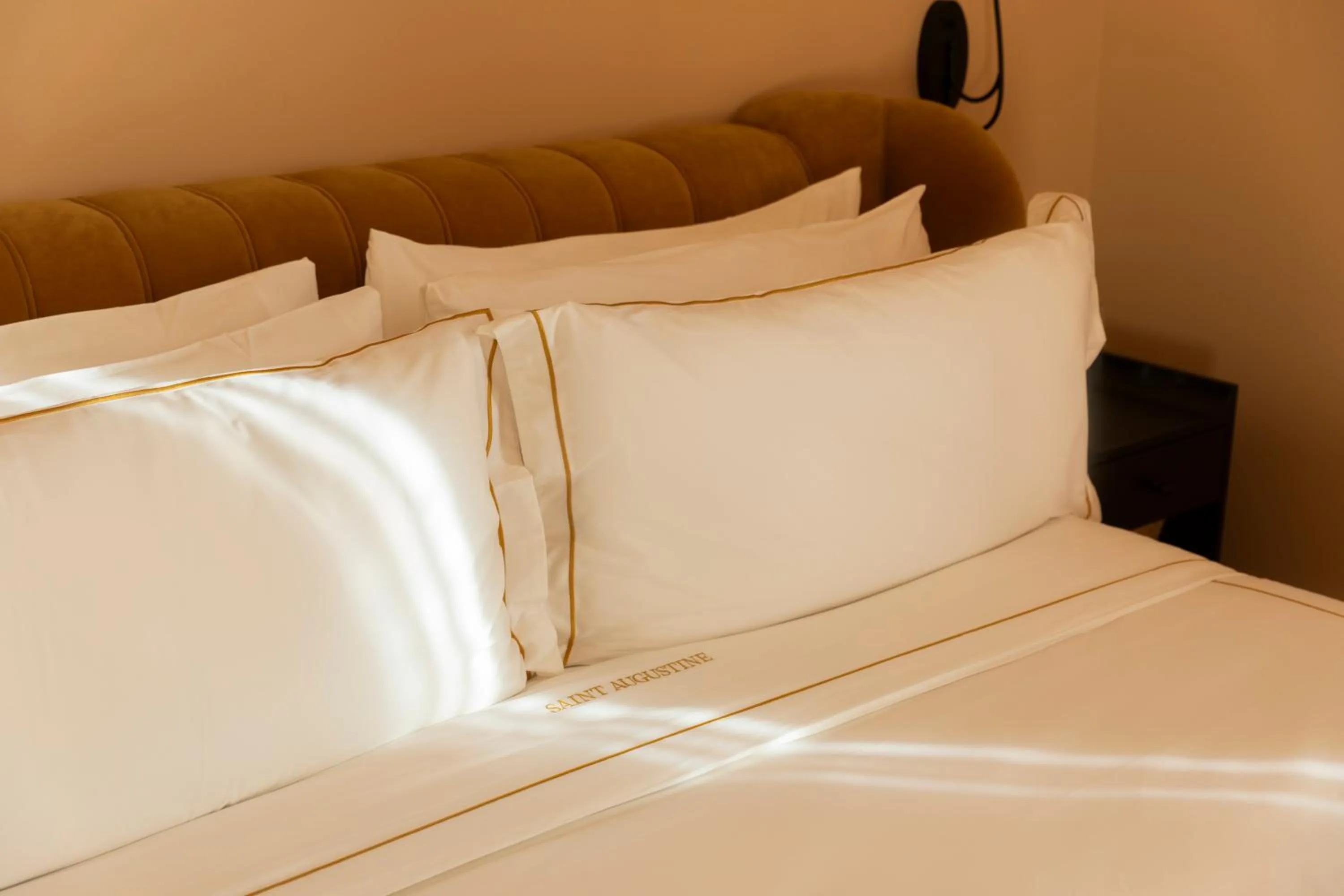 Bed in Hotel Saint Augustine