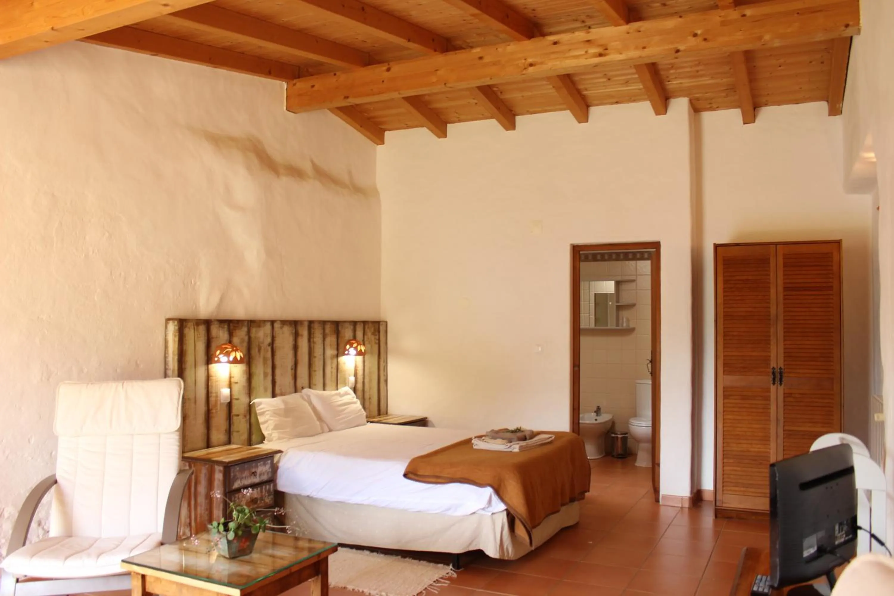 Bedroom, Bed in Quinta Pedagógica da Samoqueirinha - Duna Parque Resorts & Hotels