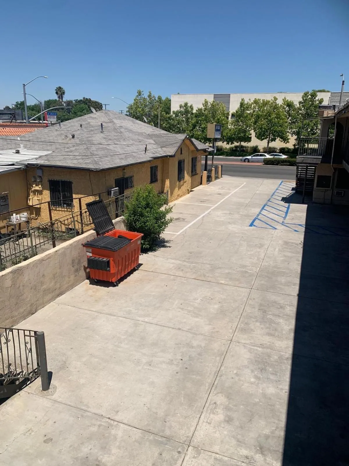 Hi Rise Motel