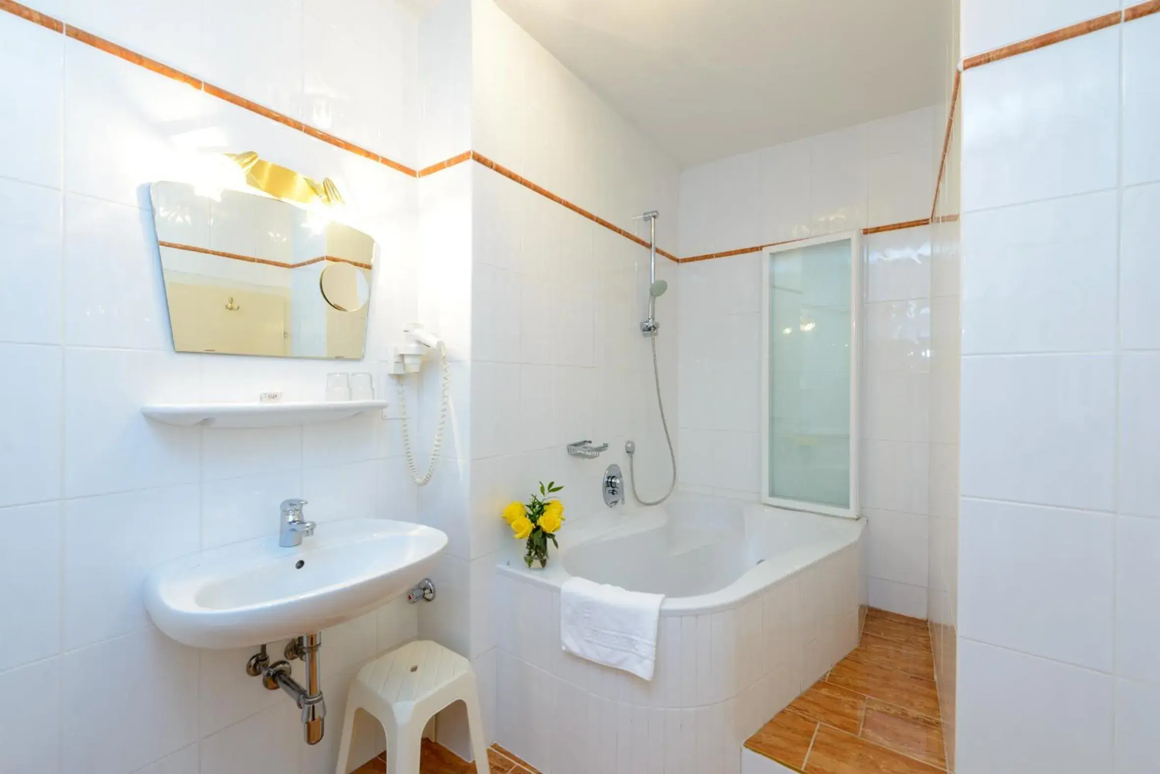 Double Room in Hotel-Gasthof Maria Plain Double Room in Hotel-Gasthof Maria Plain